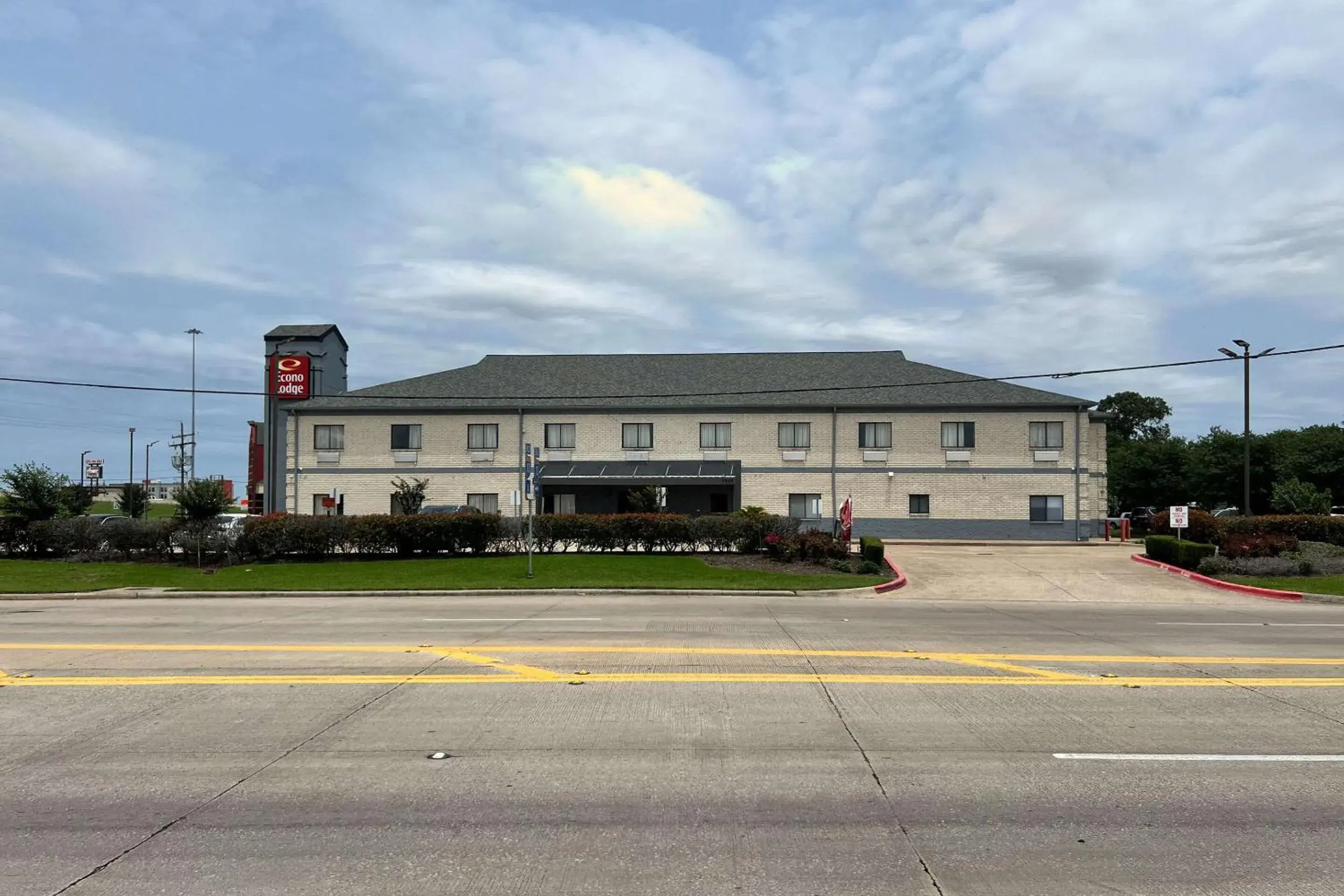Property building in Econo Lodge Beaumont I-10 South Property building in Econo Lodge Beaumont I-10 South