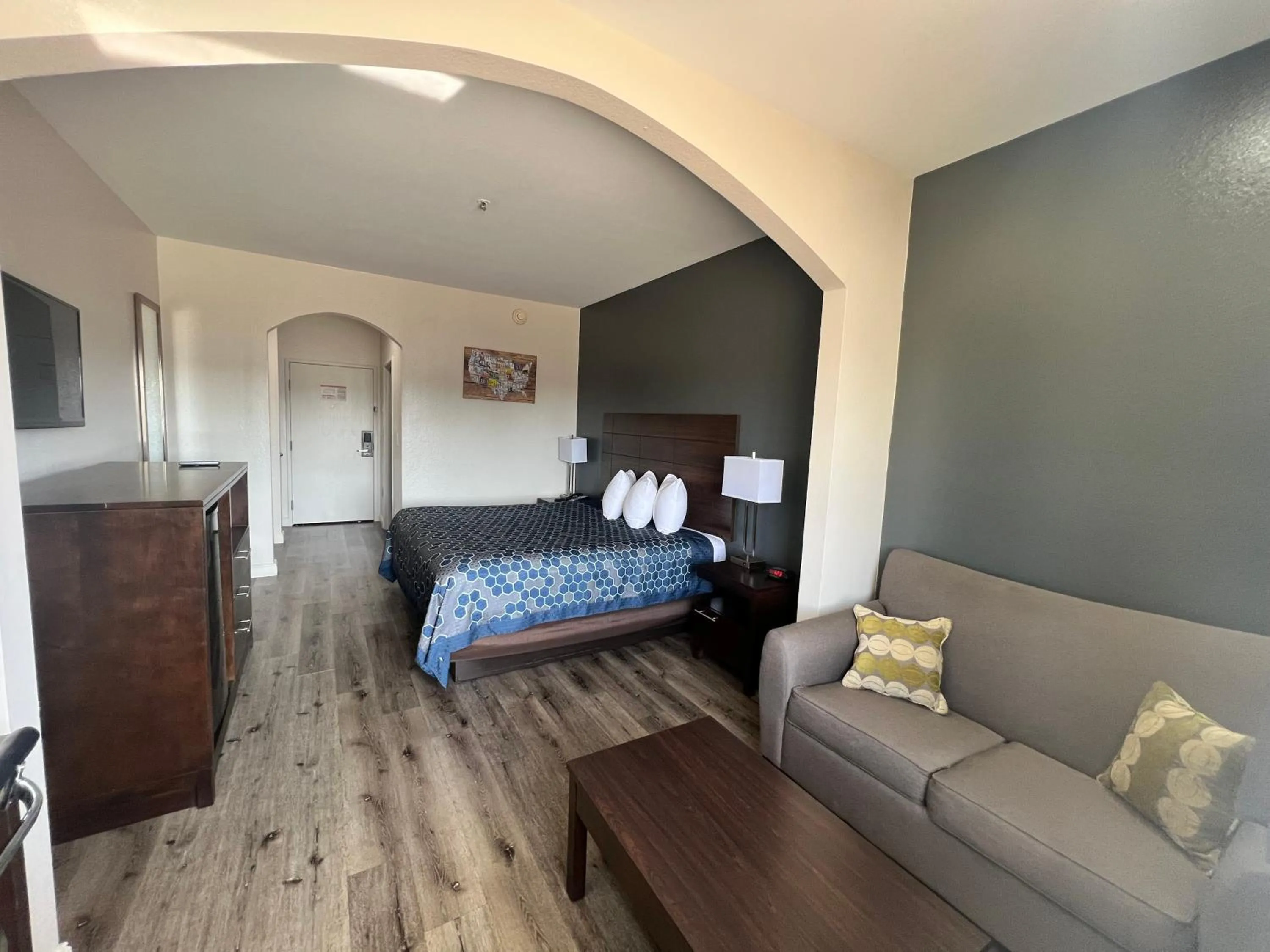 Bedroom, Bed in Econo Lodge Beaumont I-10 South