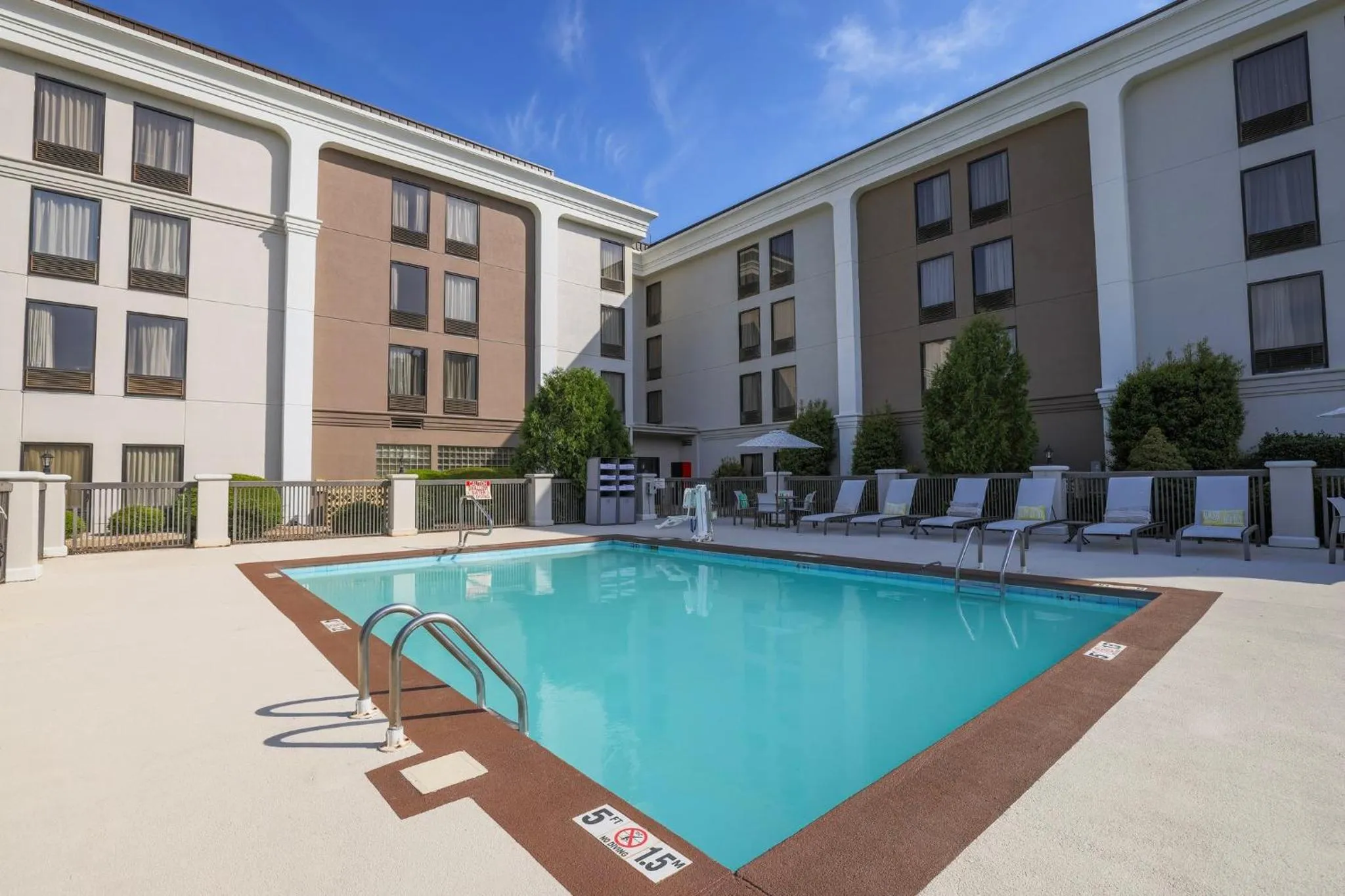 Swimming pool in Holiday Inn Express Burlington by IHG