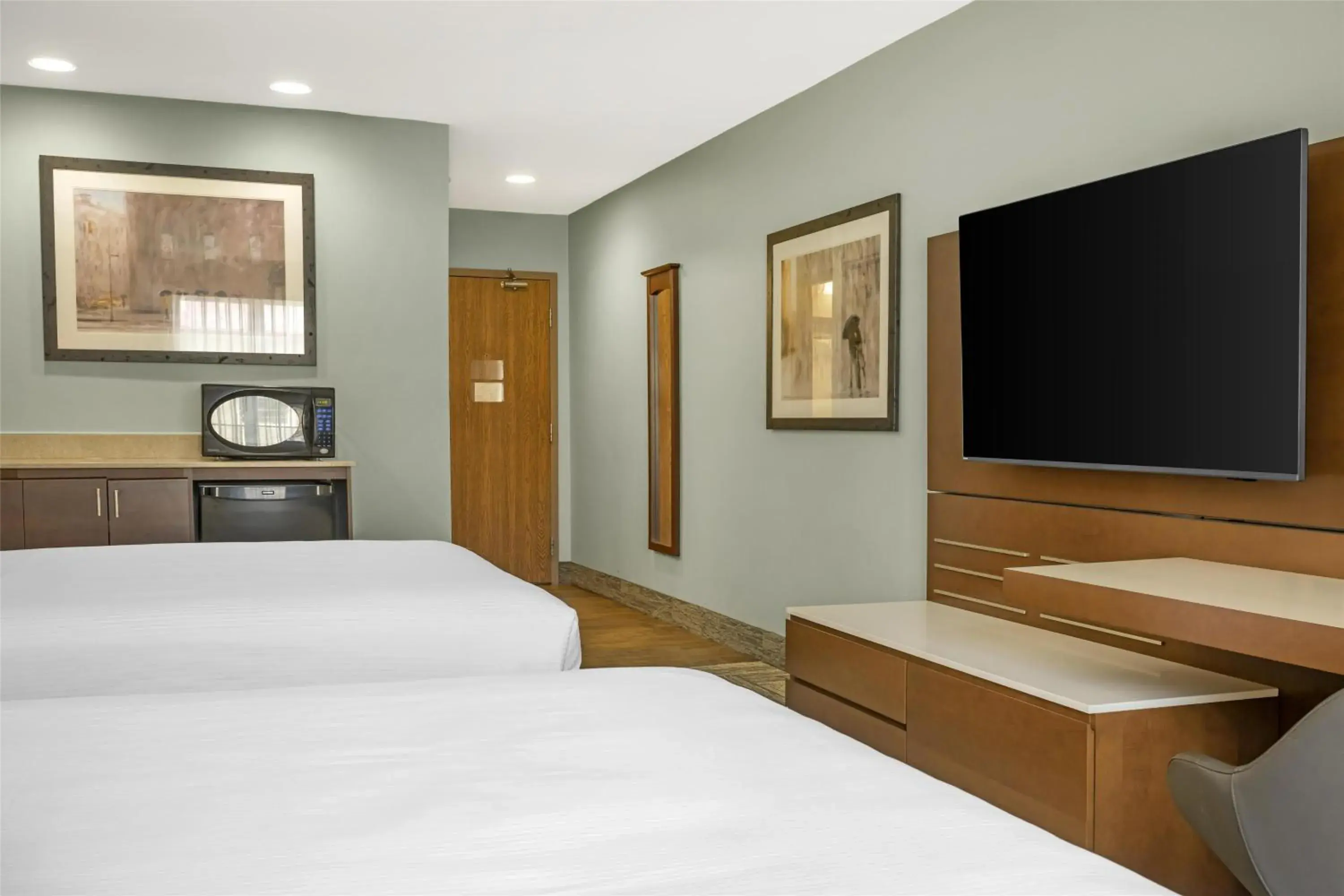 Bedroom, Bed in Best Western Plus Woodstock Hotel Conference Centre Bedroom, Bed in Best Western Plus Woodstock Hotel Conference Centre