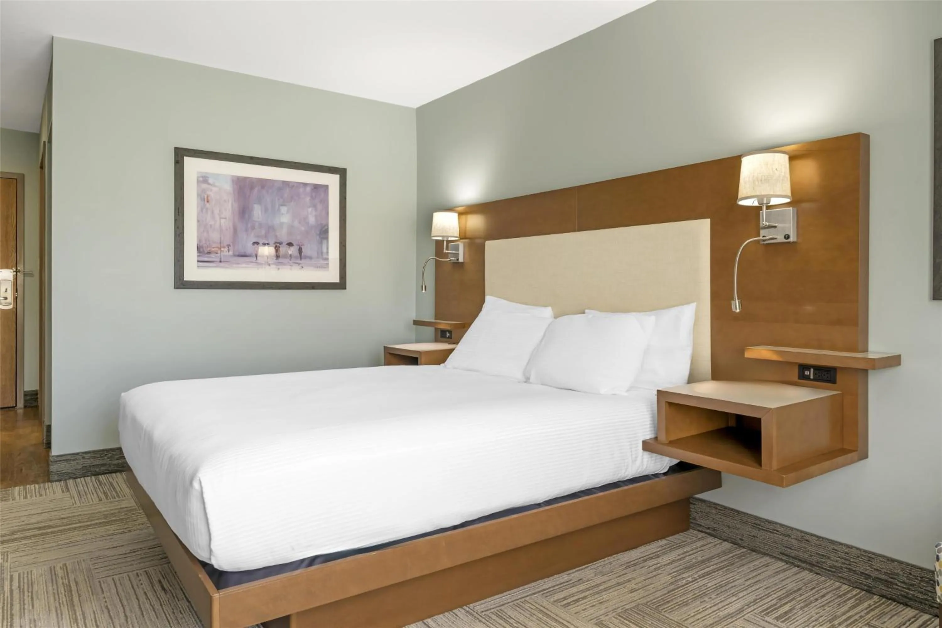 Bedroom, Bed in Best Western Plus Woodstock Hotel Conference Centre