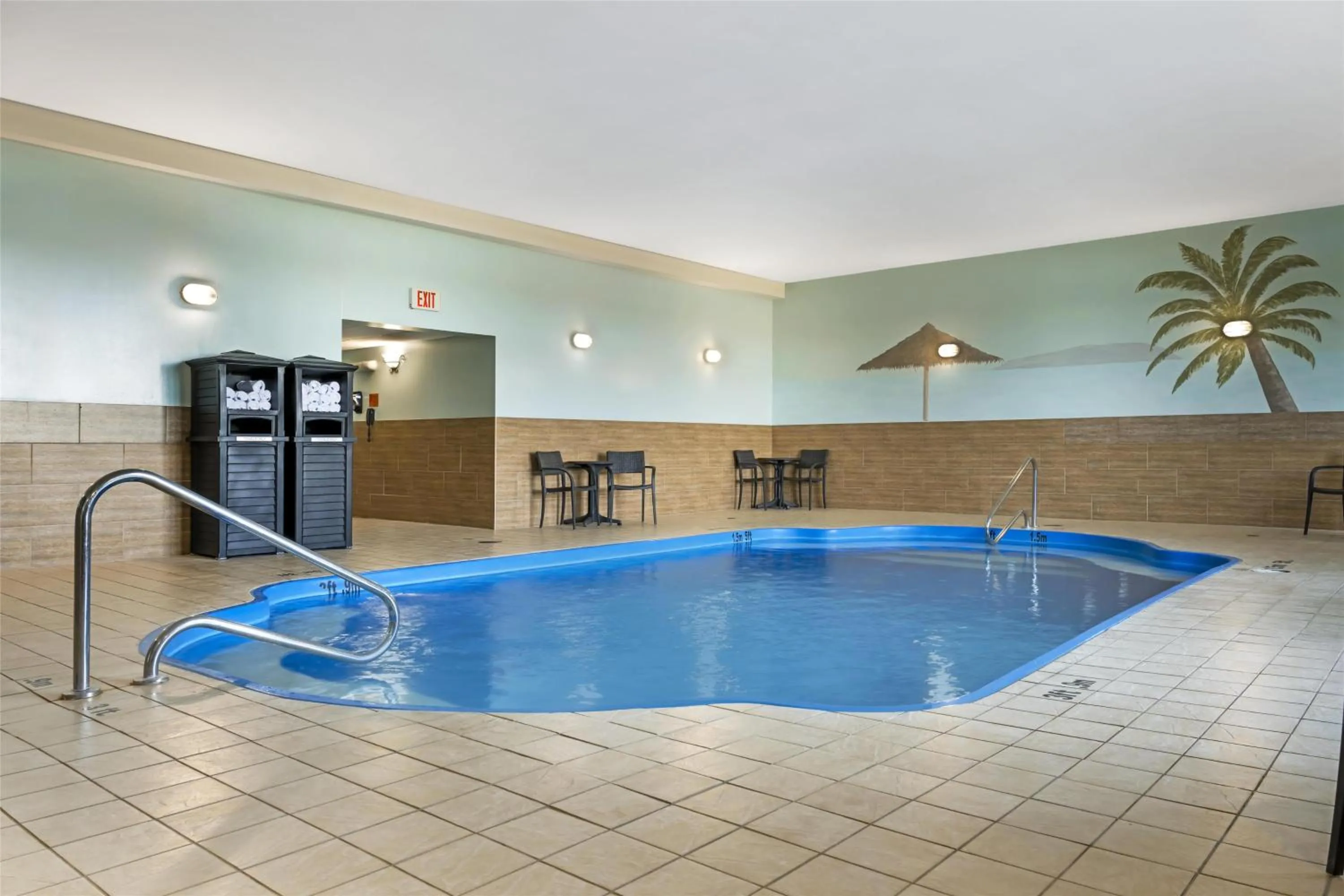 Pool view in Best Western Plus Woodstock Hotel Conference Centre