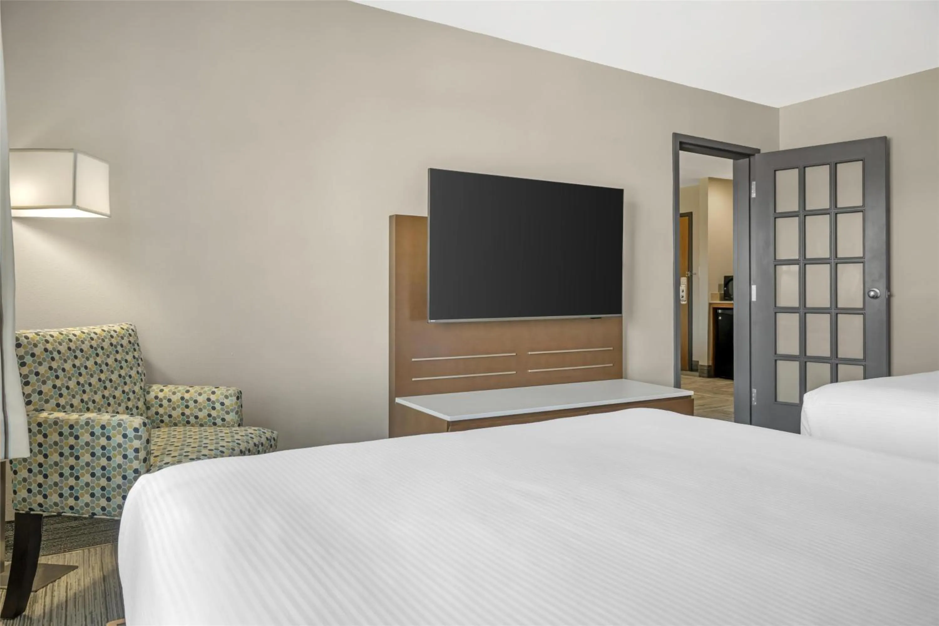 Bedroom, Bed in Best Western Plus Woodstock Hotel Conference Centre