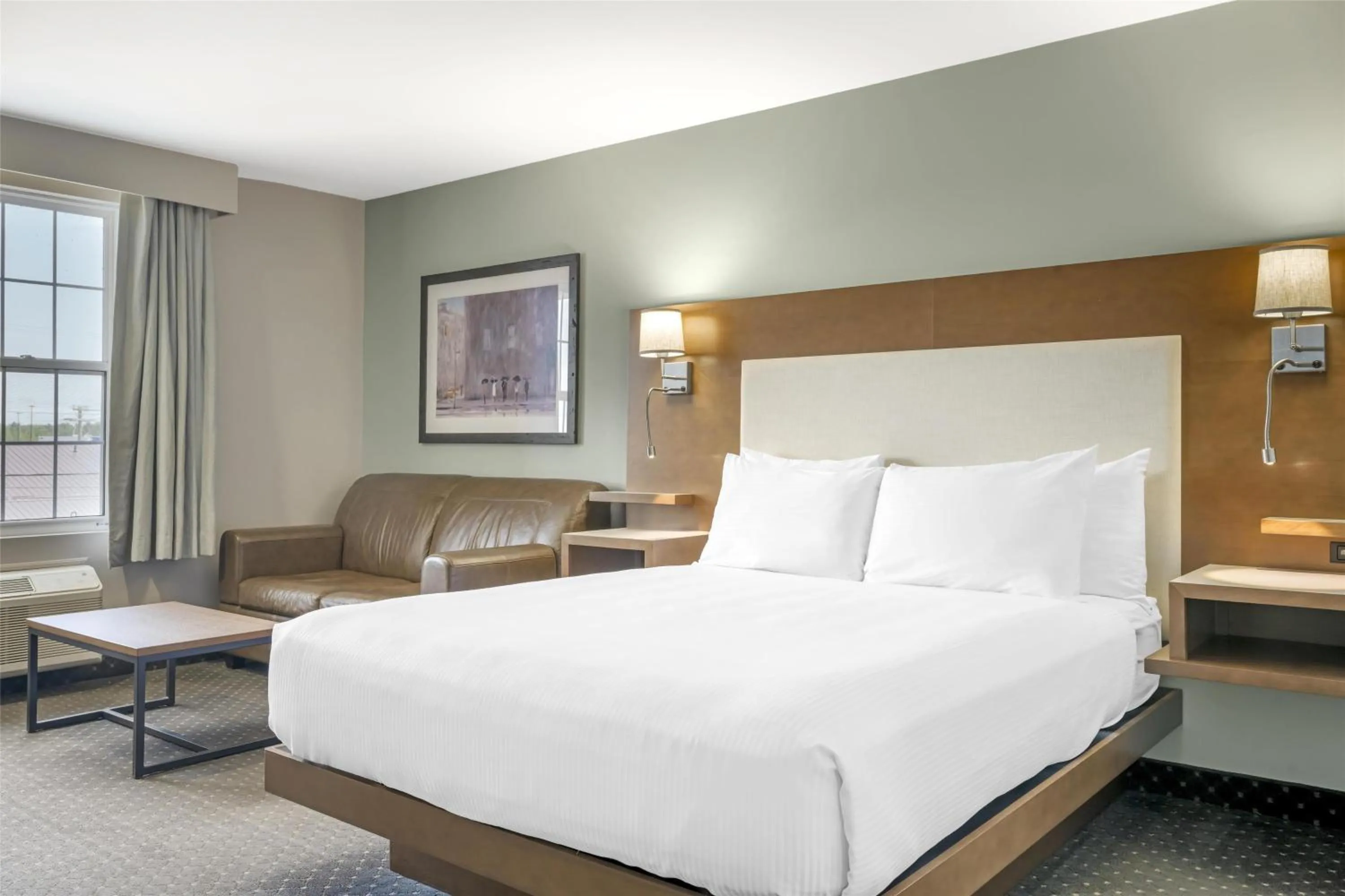 Bedroom, Bed in Best Western Plus Woodstock Hotel Conference Centre