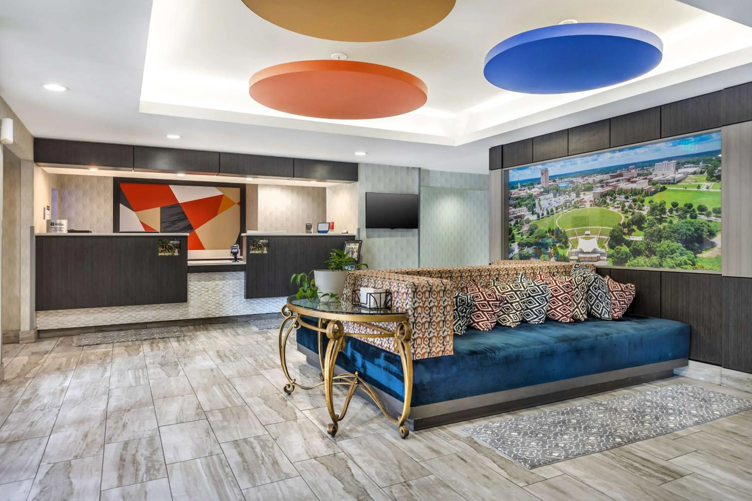 Lobby or reception in Best Western Plus Spartanburg