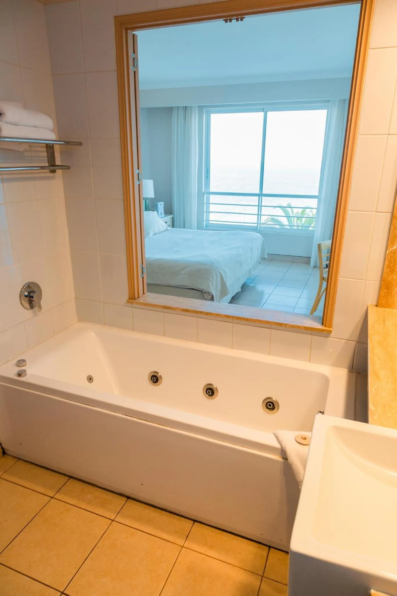 Hippocampus Resort & Spa