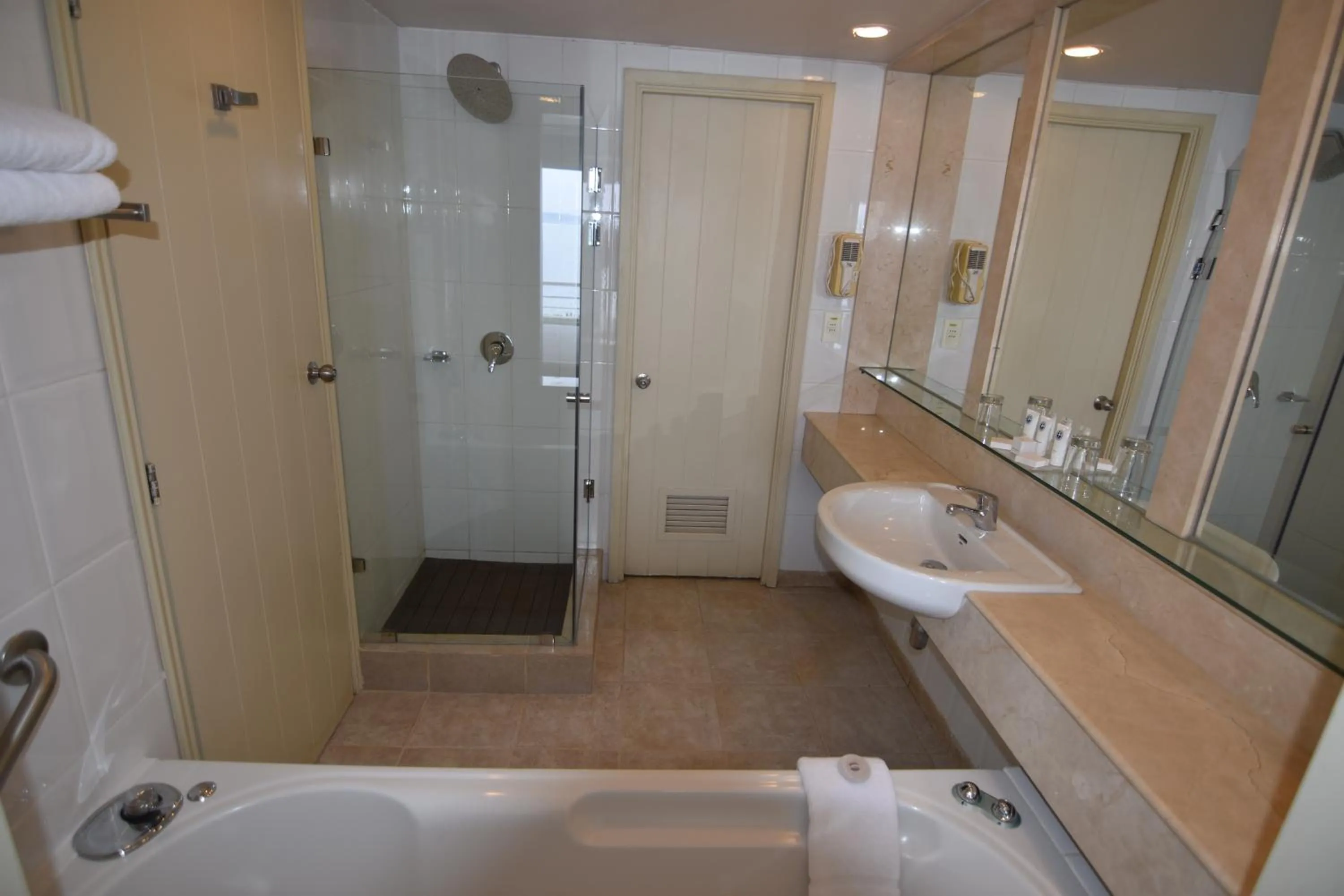 Bathroom in Hippocampus Resort & Spa