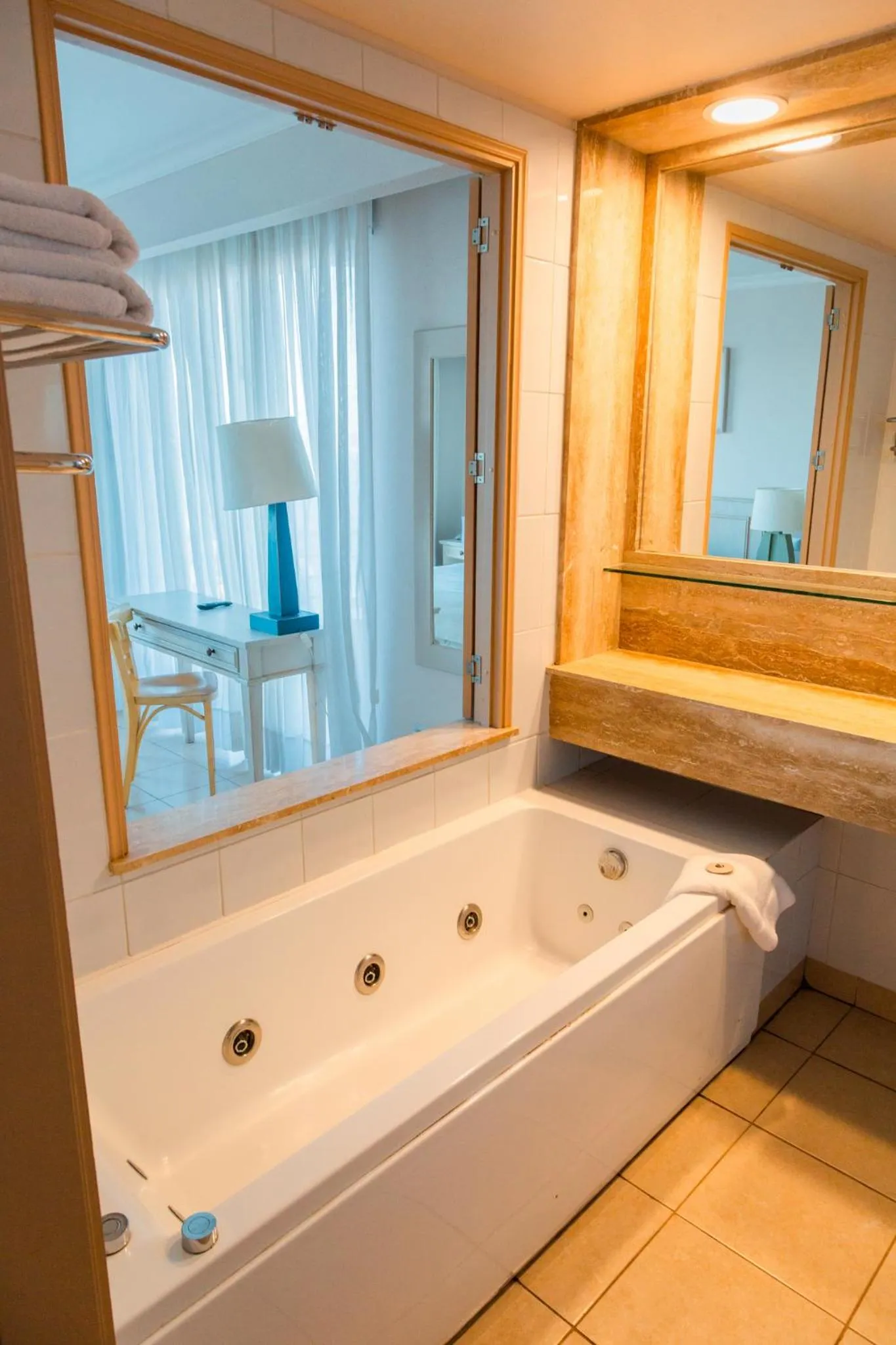 Hippocampus Resort & Spa