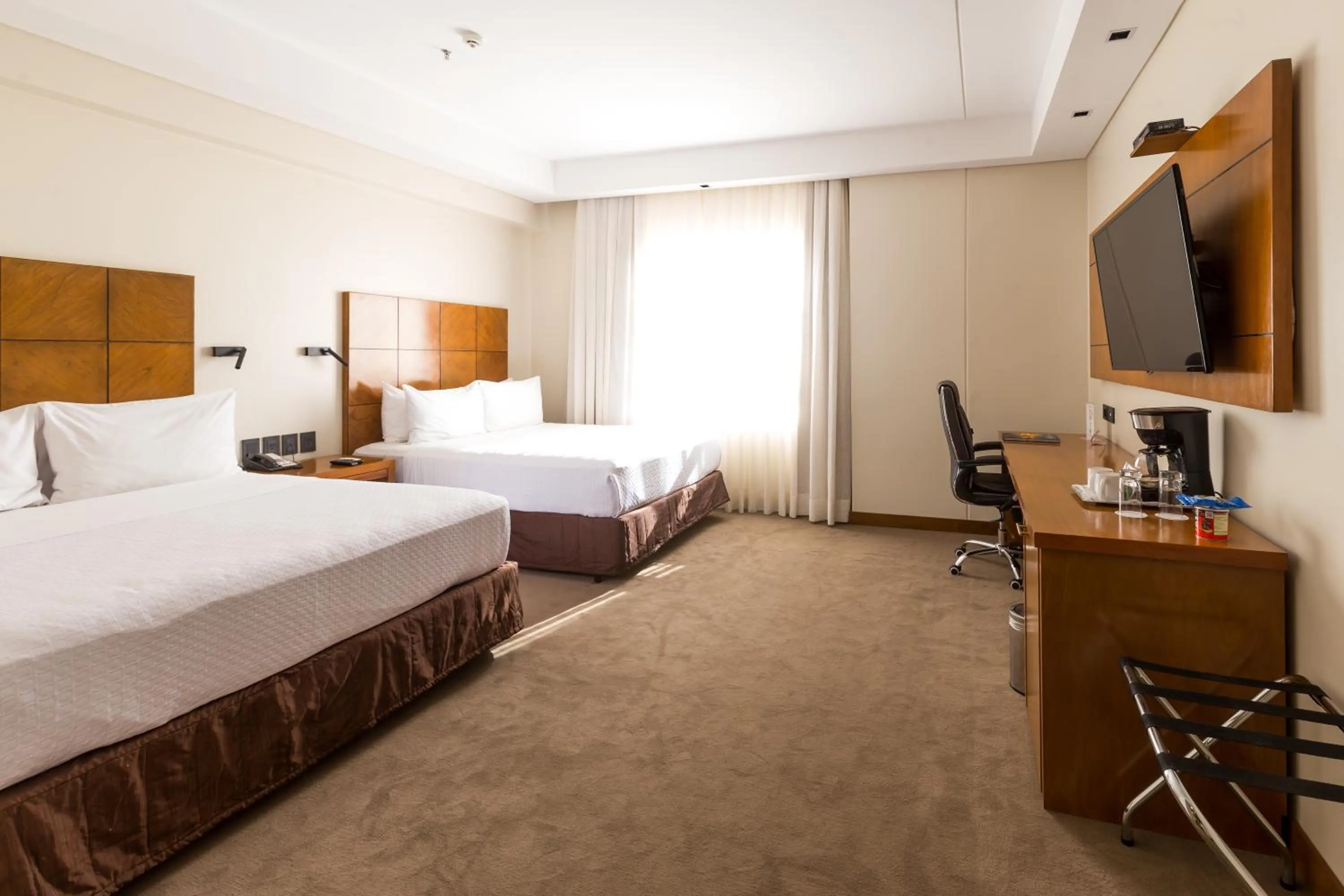 Photo of the whole room, Bed in Crowne Plaza Asunción by IHG