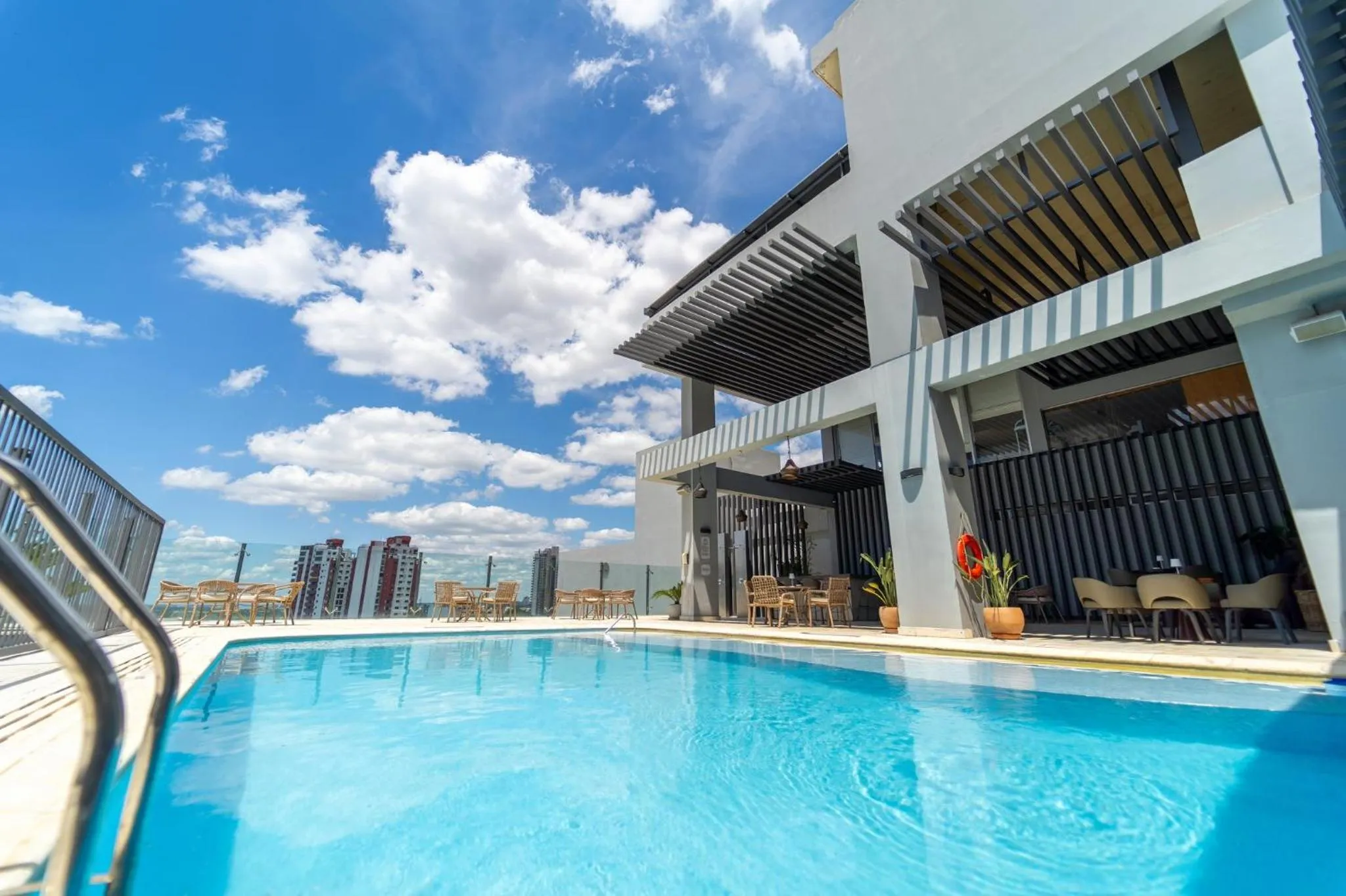 Swimming pool in Crowne Plaza Asunción by IHG