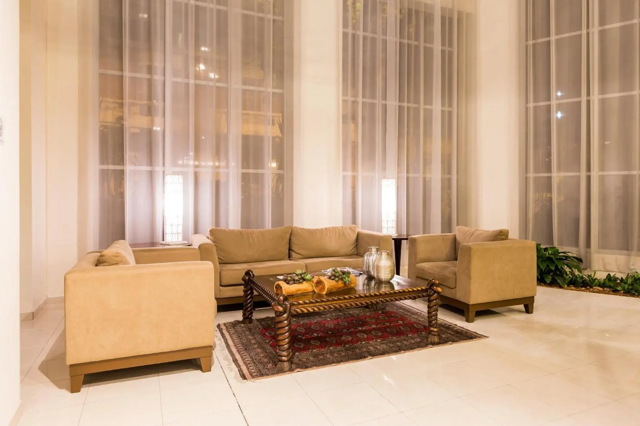 Property building in Crowne Plaza Asunción by IHG Property building in Crowne Plaza Asunción by IHG