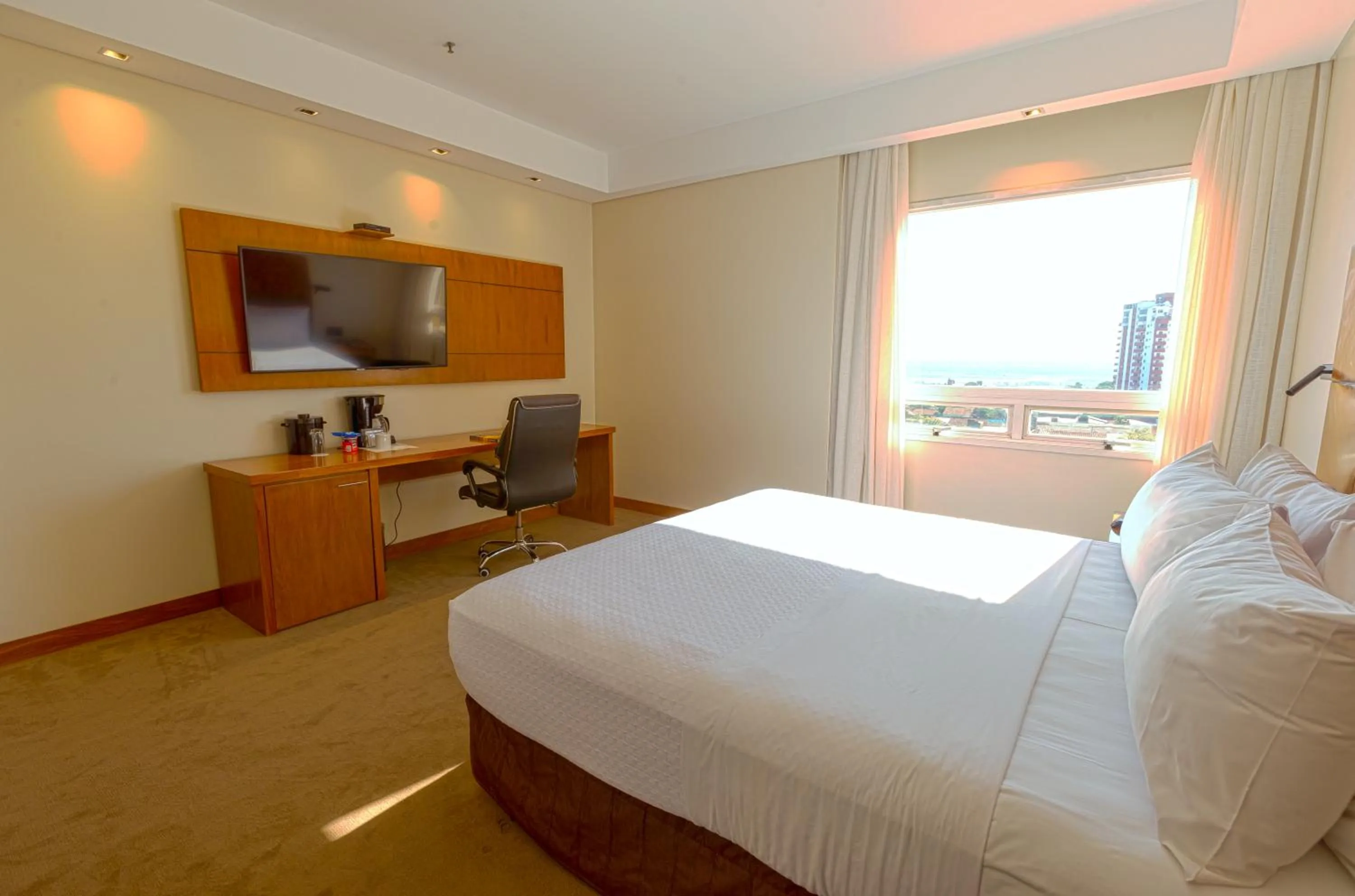 Bed in Crowne Plaza Asunción by IHG