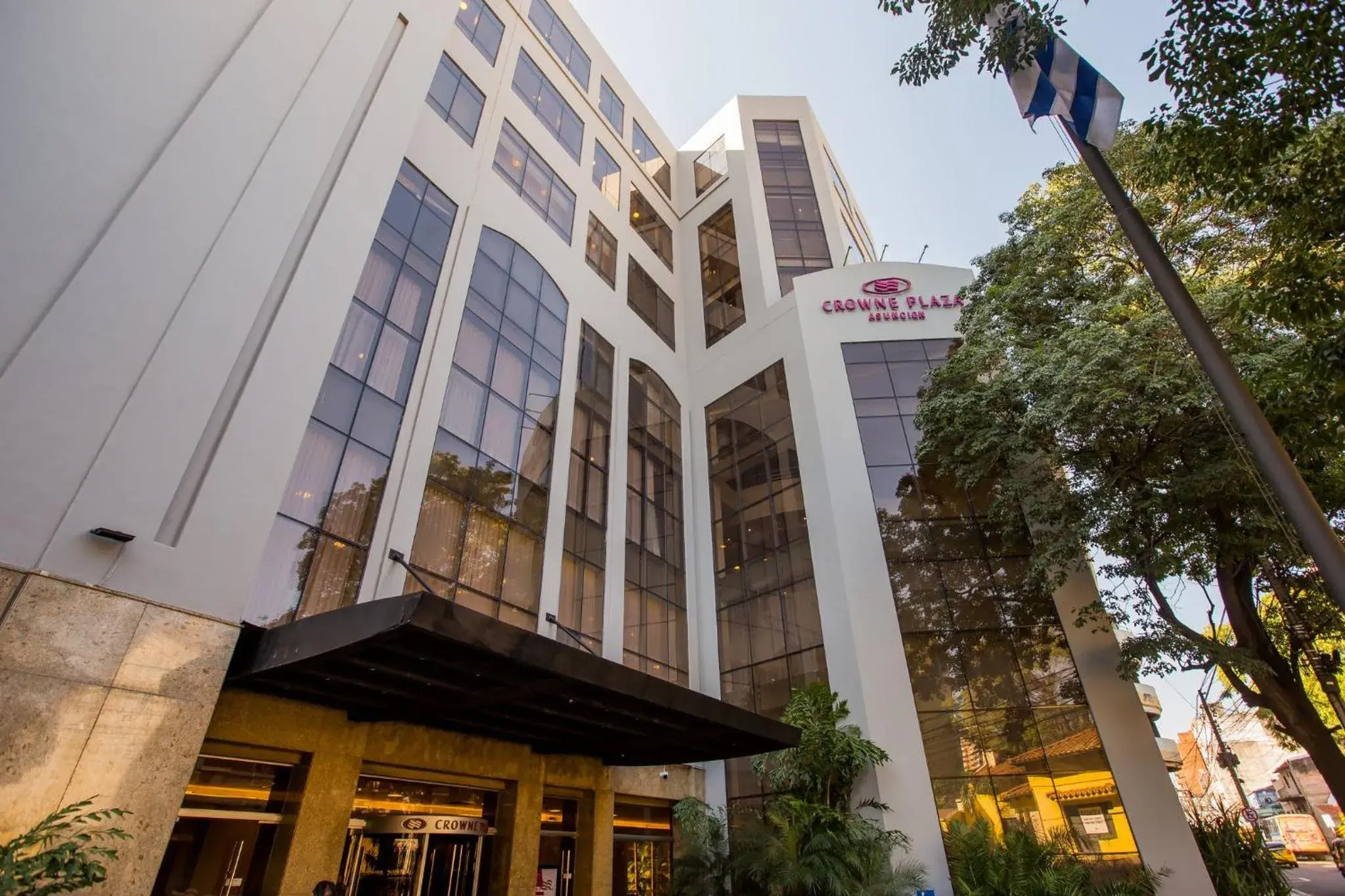 Property building in Crowne Plaza Asunción by IHG Property building in Crowne Plaza Asunción by IHG