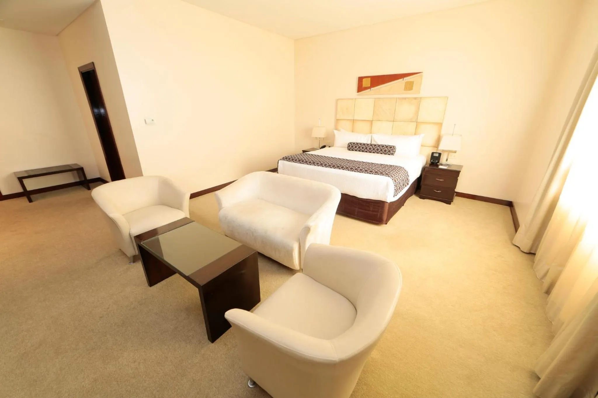 Photo of the whole room, Bed in Crowne Plaza Asunción by IHG