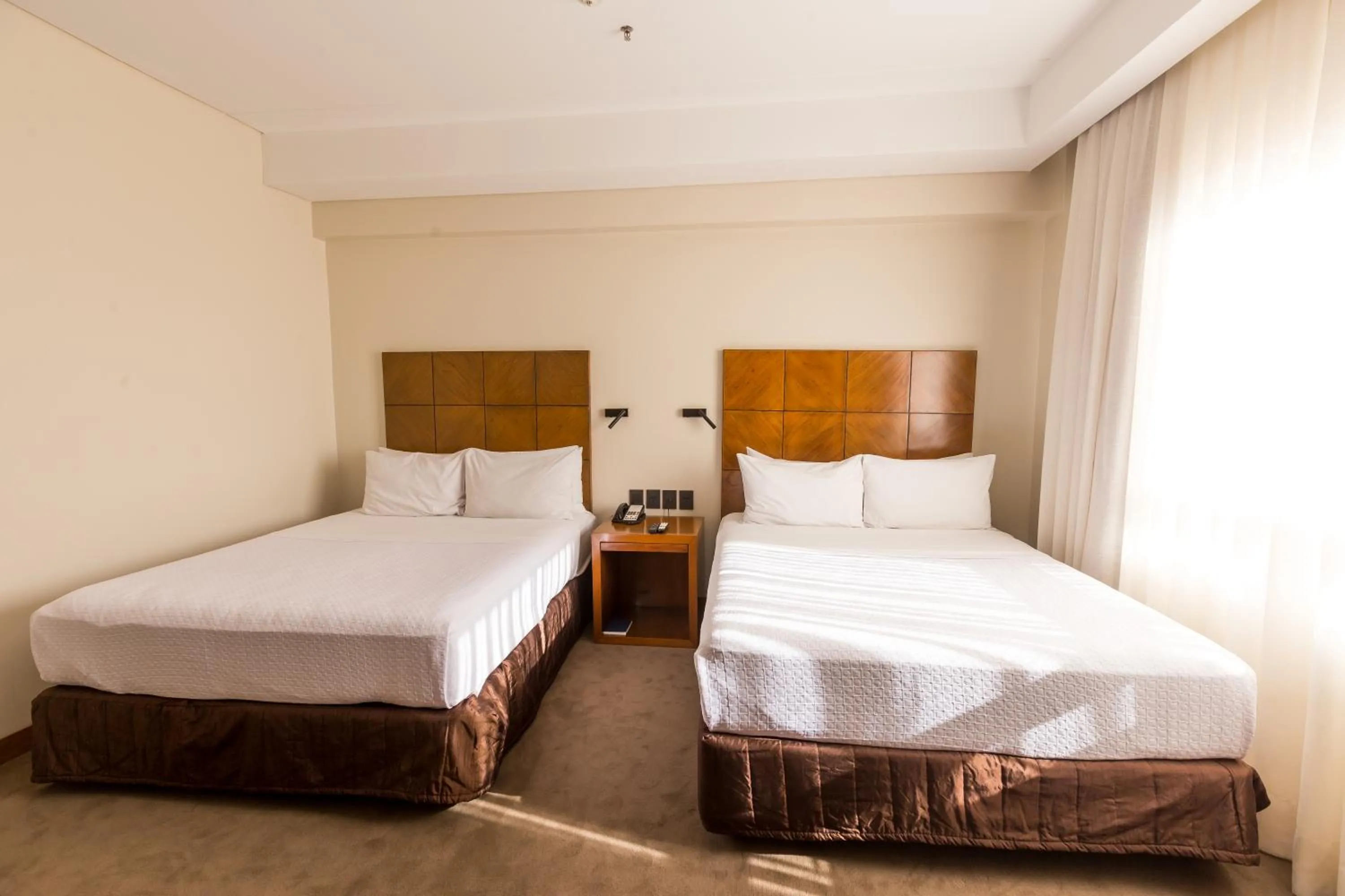 Bedroom, Bed in Crowne Plaza Asunción by IHG