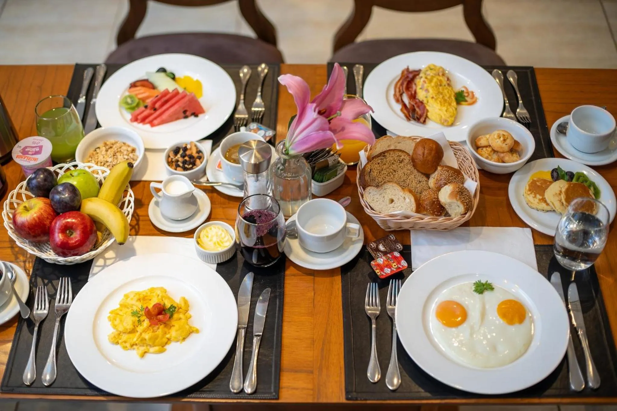 Breakfast in Crowne Plaza Asunción by IHG