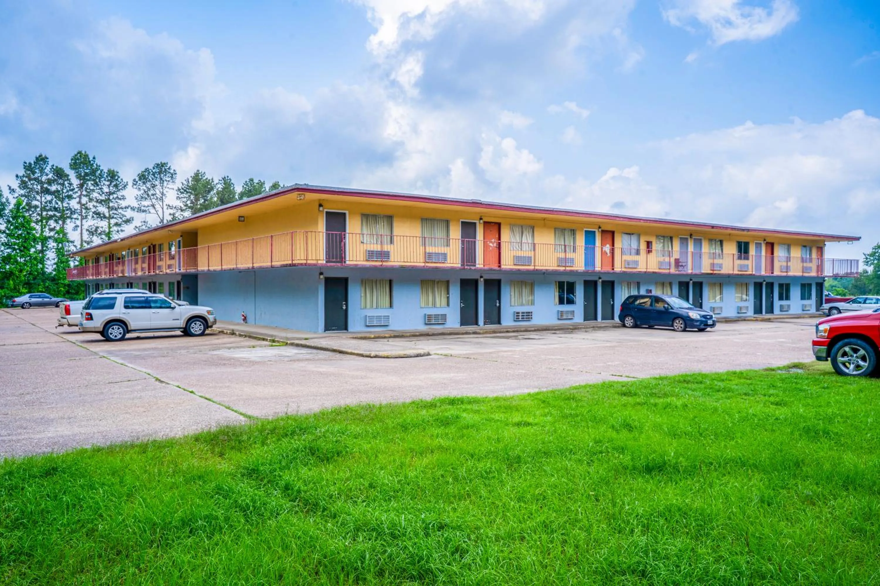 Parking in Economy Inn By OYO Livingston TX Hwy 59