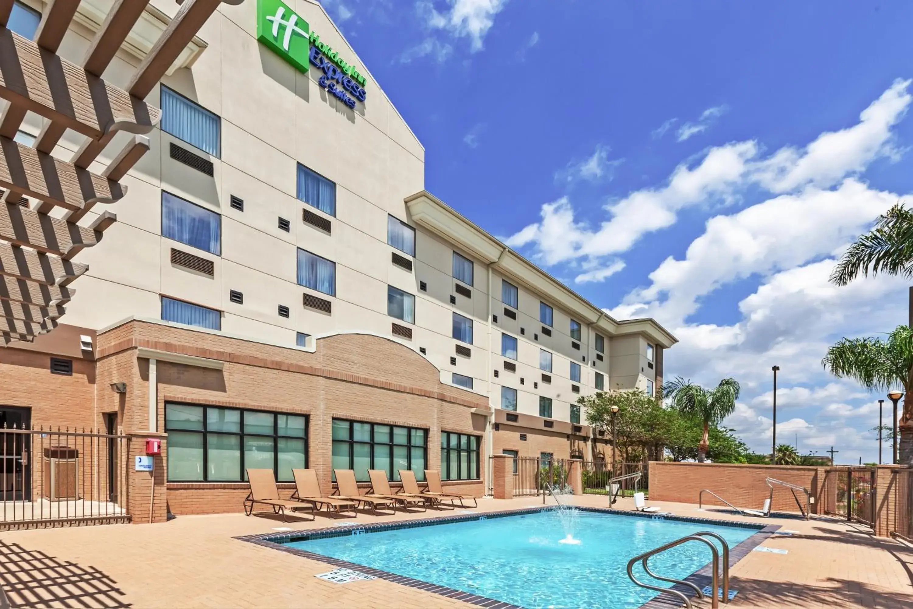 Swimming pool in Holiday Inn Express & Suites - Pharr by IHG Swimming pool in Holiday Inn Express & Suites - Pharr by IHG