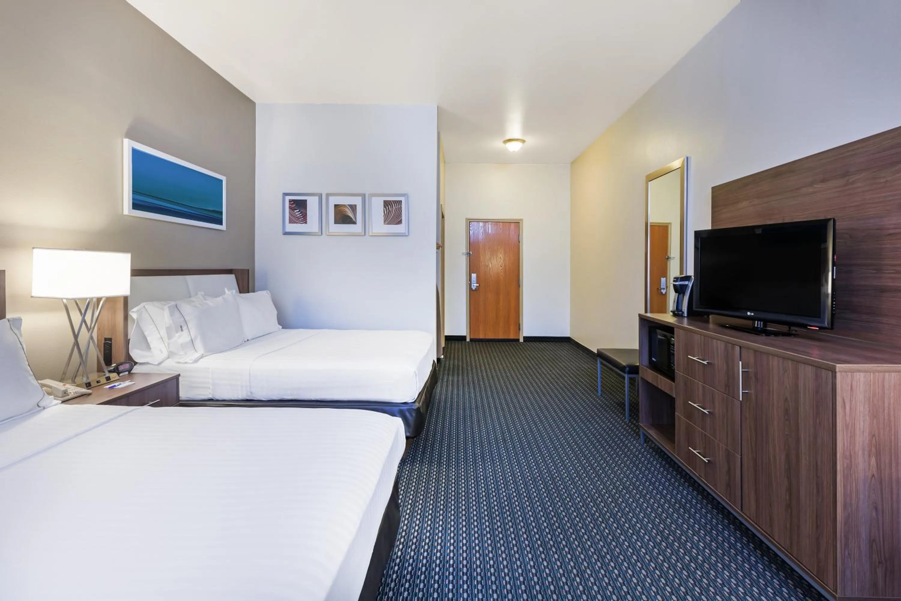 Photo of the whole room, Bed in Holiday Inn Express & Suites - Pharr by IHG