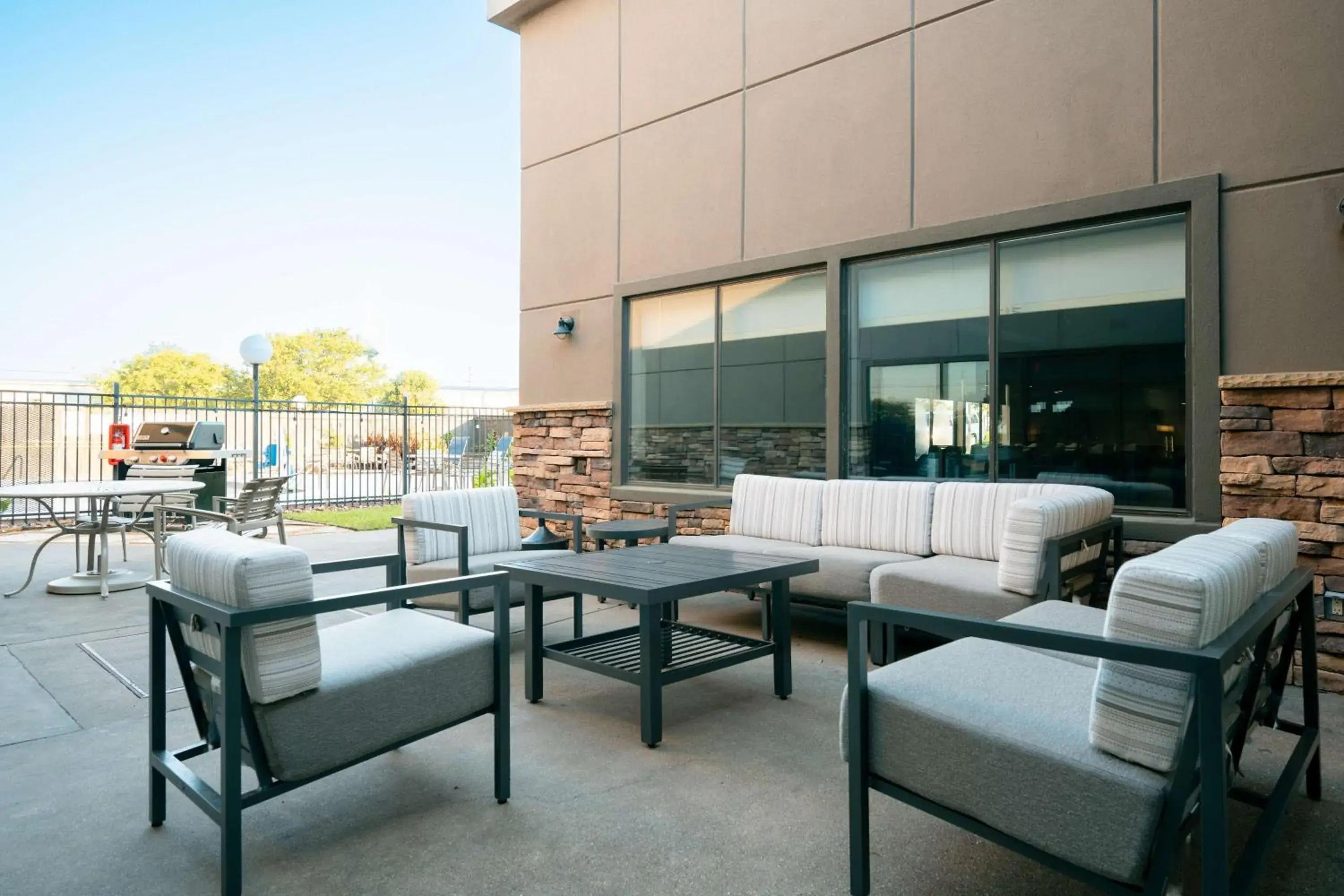 Property building in Best Western Premier Bryan College Station Property building in Best Western Premier Bryan College Station