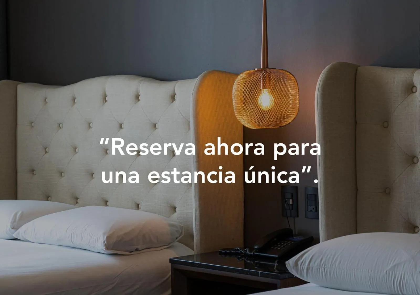 Text overlay, Bed in Casa Basalto