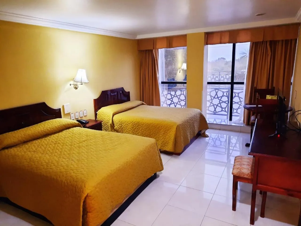 Bed in Grand Royal Tampico