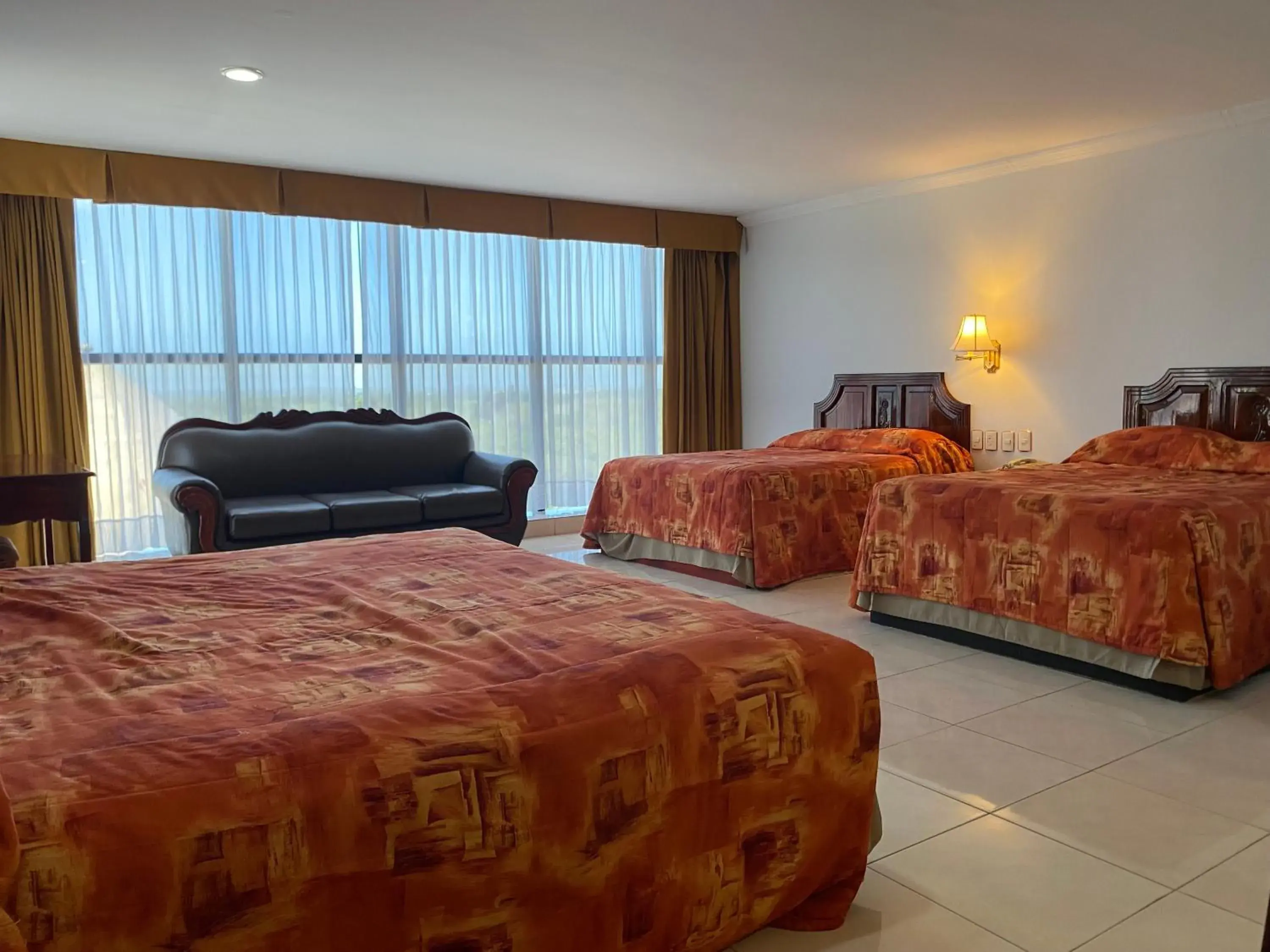 Triple Room in Grand Royal Tampico Triple Room in Grand Royal Tampico