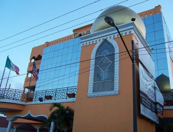 Property building in Grand Royal Tampico