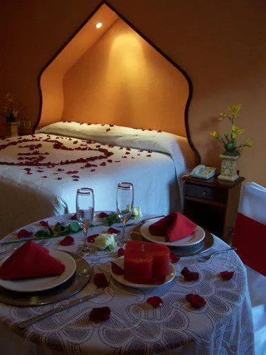 Photo of the whole room, Bed in Grand Royal Tampico