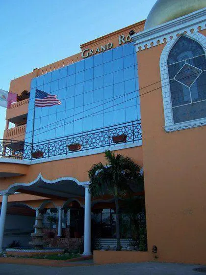 Property building in Grand Royal Tampico