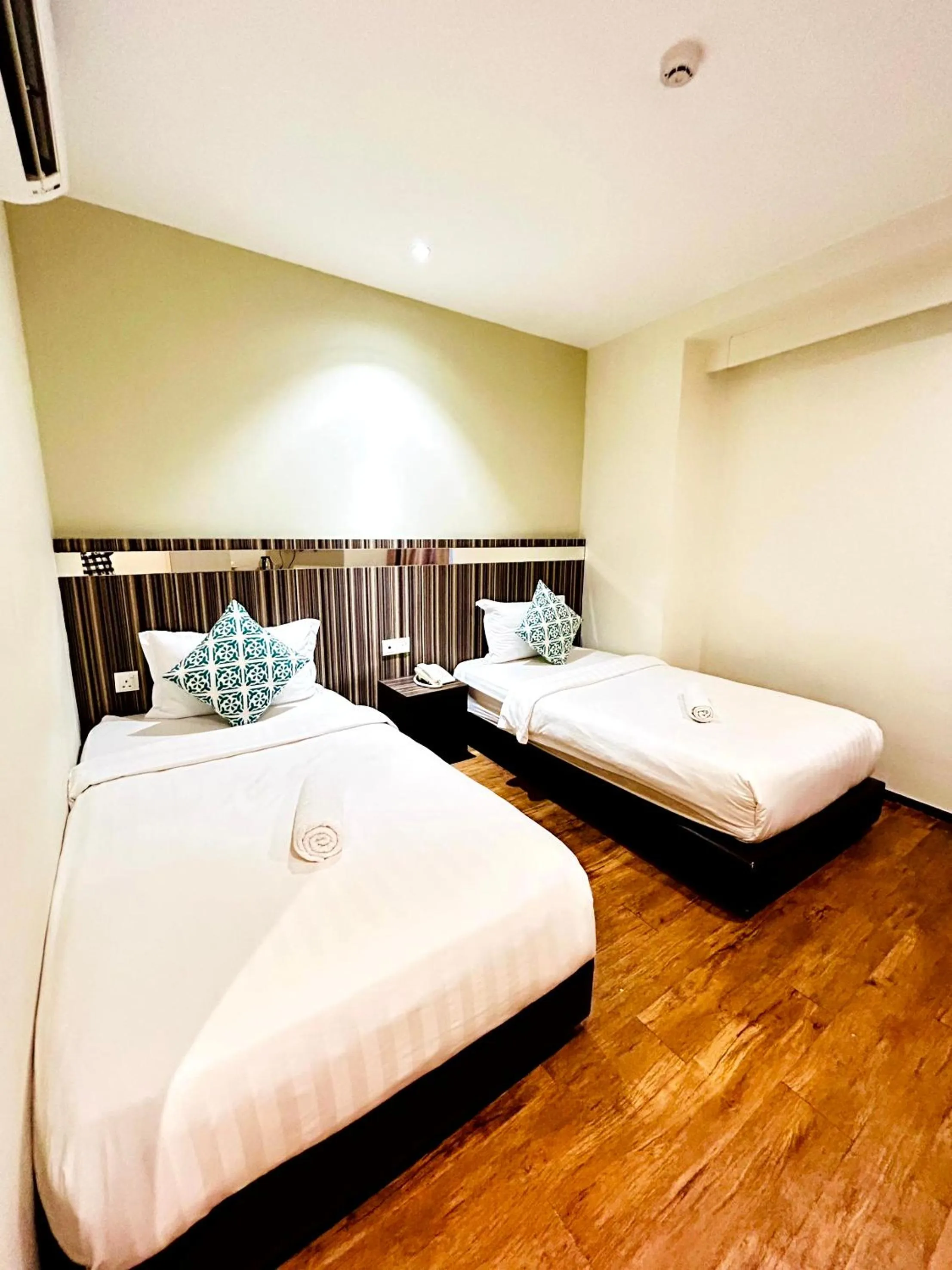 Bedroom, Bed in Kino Hotel