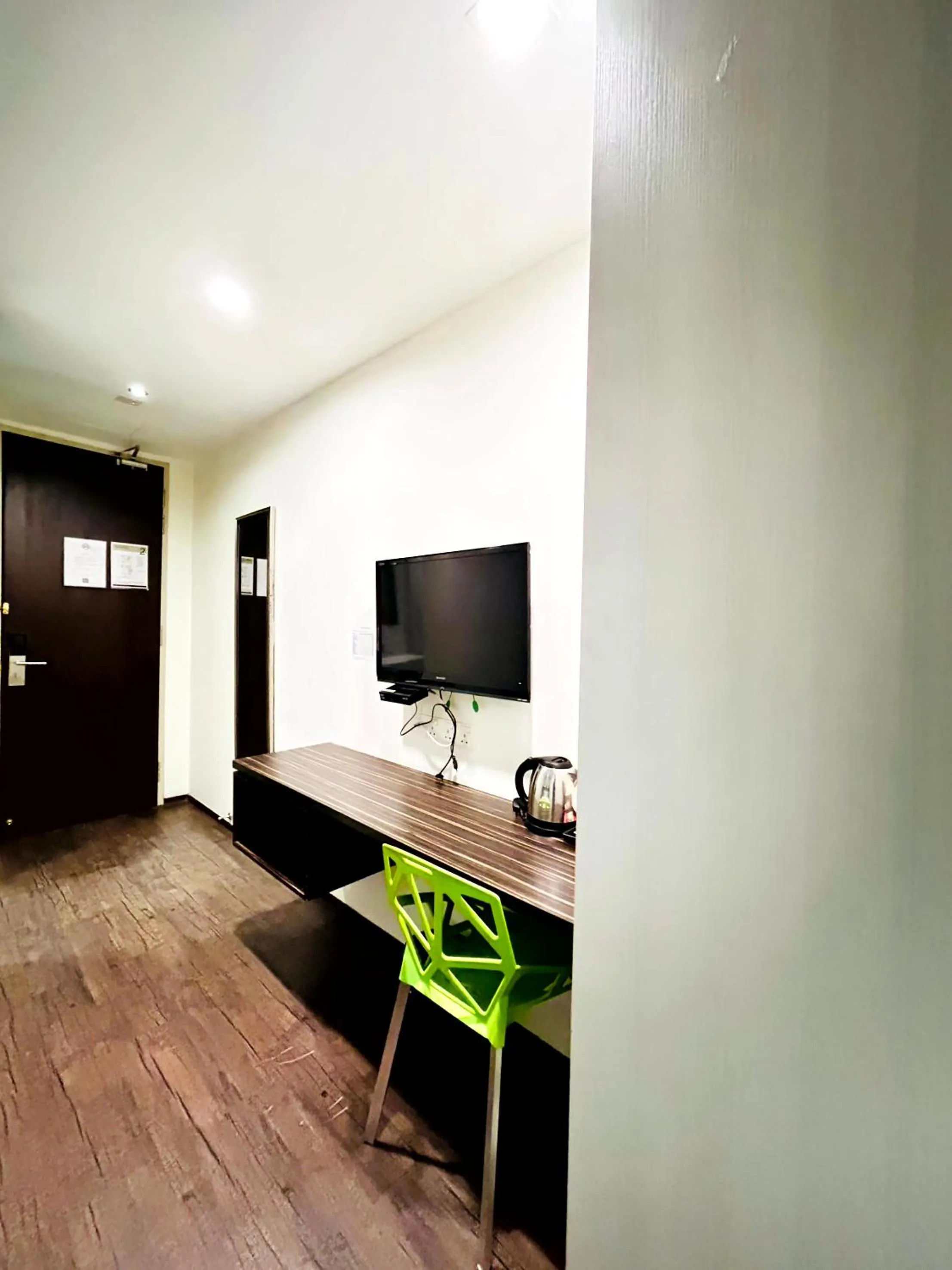 Photo of the whole room in Kino Hotel