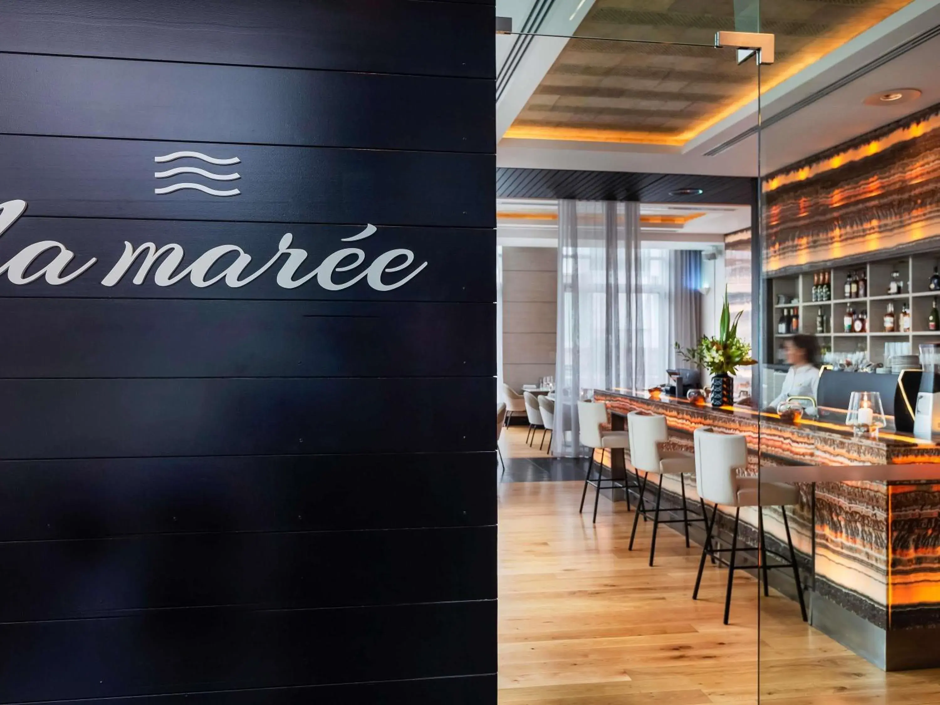 Restaurant/places to eat in Sofitel Auckland Viaduct Harbour Restaurant/places to eat in Sofitel Auckland Viaduct Harbour