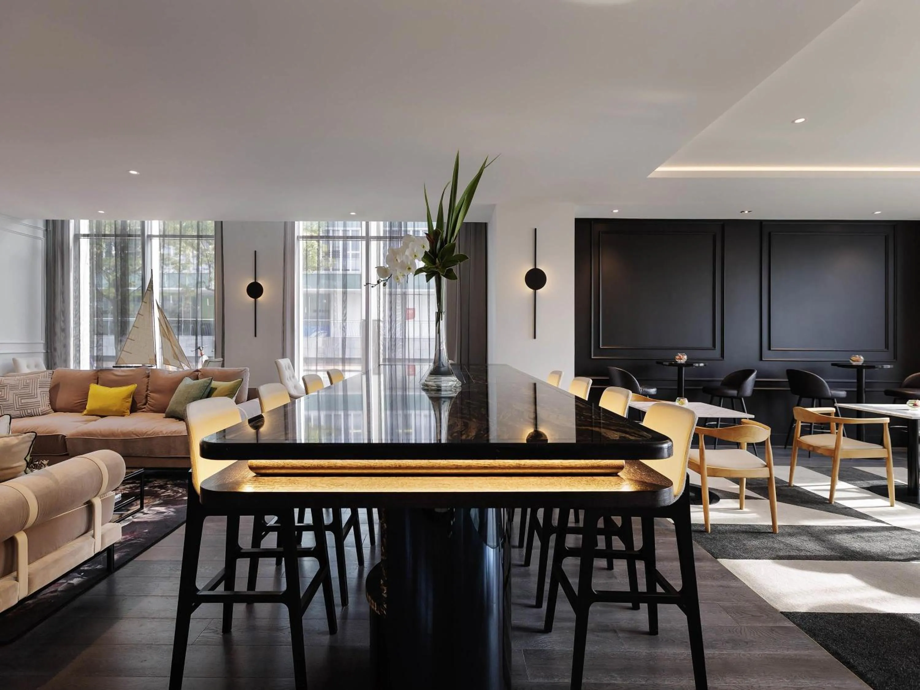 Photo of the whole room in Sofitel Auckland Viaduct Harbour