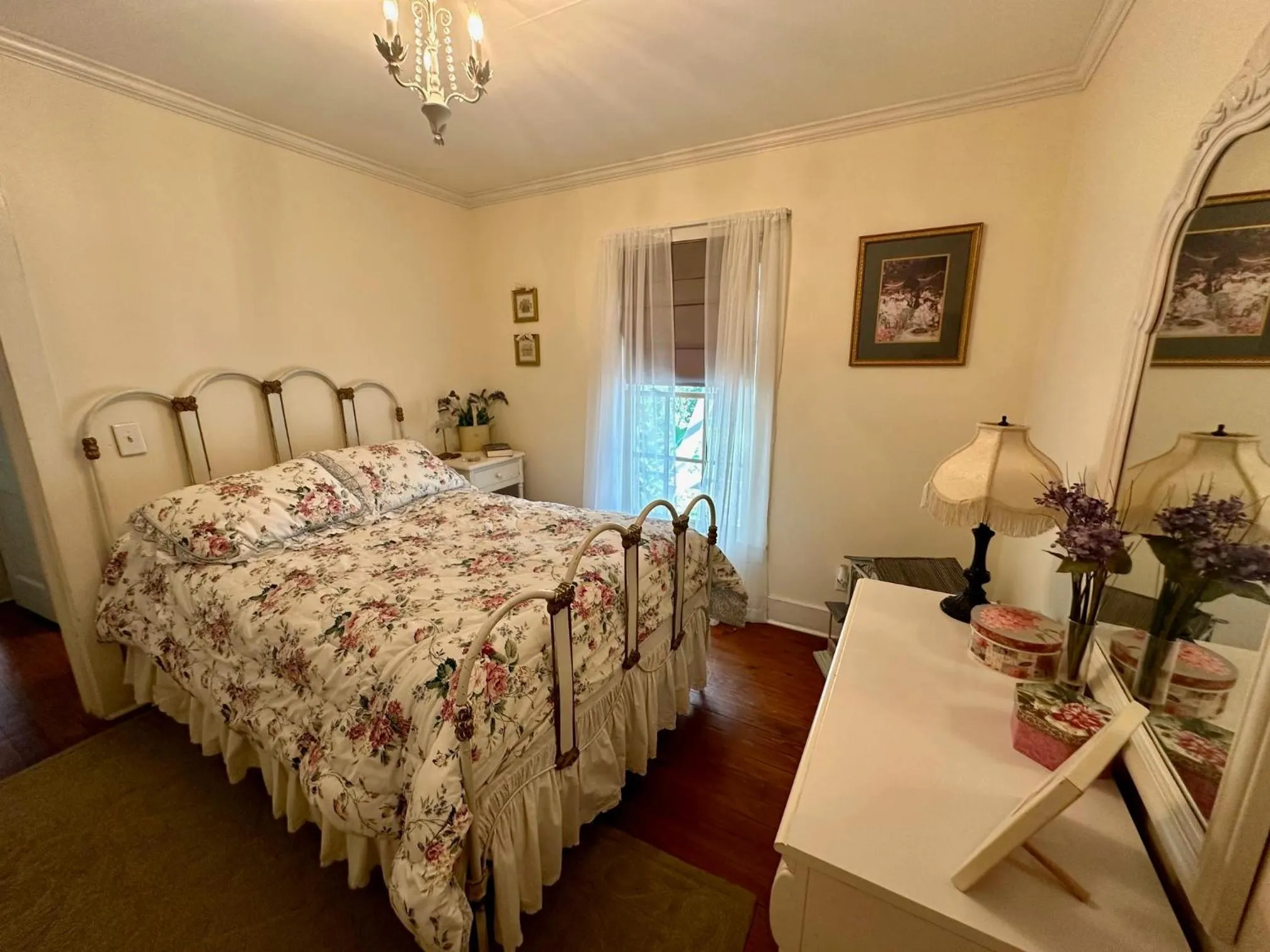 Bed in The Wynne House Inn