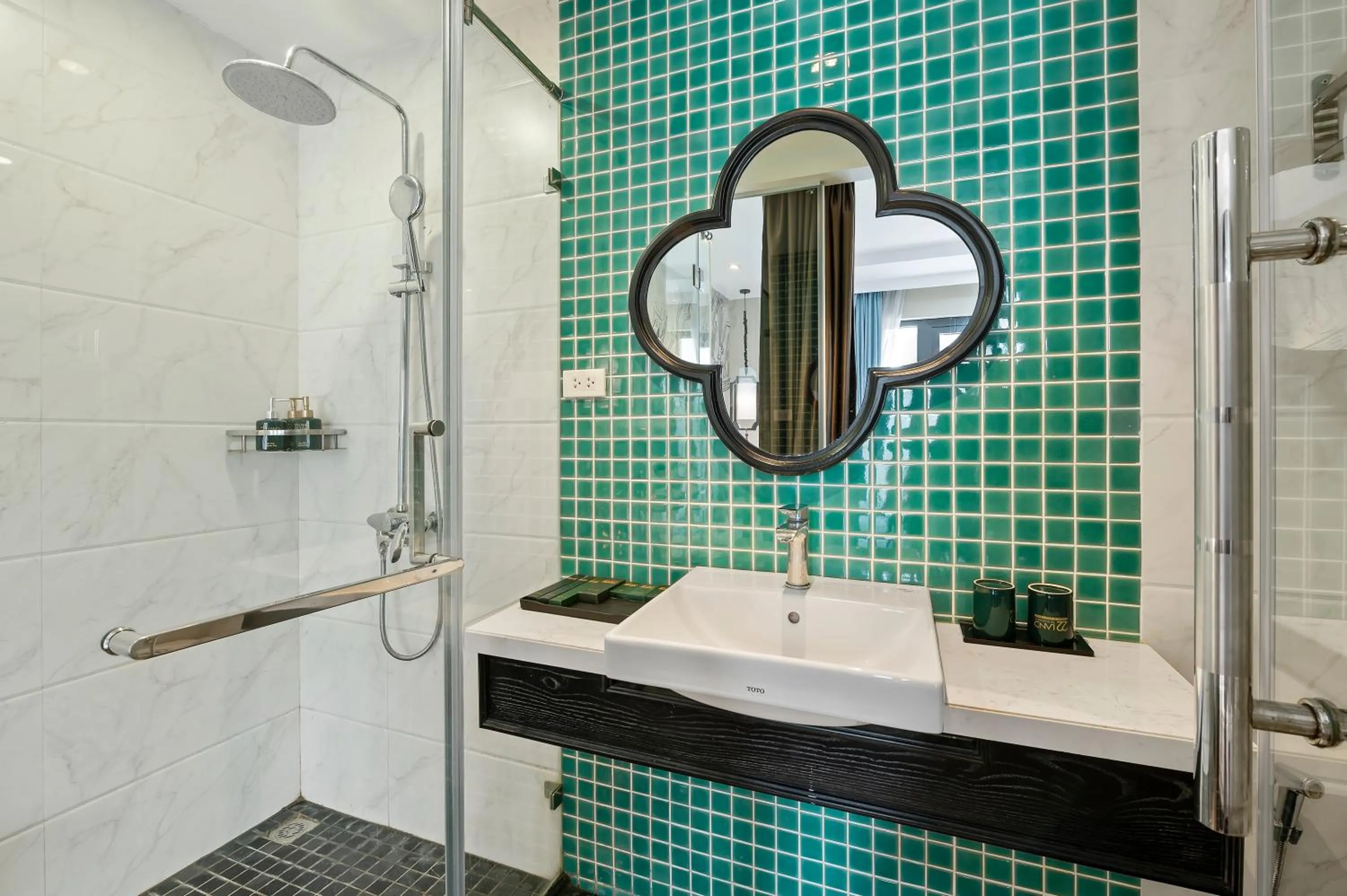 Shower in 22Land Residence Hotel & Spa 52 Ngo Huyen