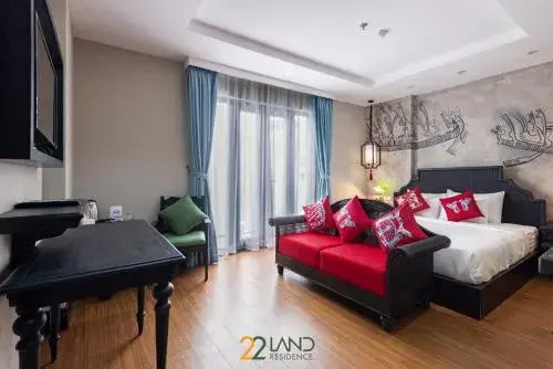 King Suite with Balcony - single occupancy in Hanoi Indochine Premium Hotel King Suite with Balcony - single occupancy in Hanoi Indochine Premium Hotel