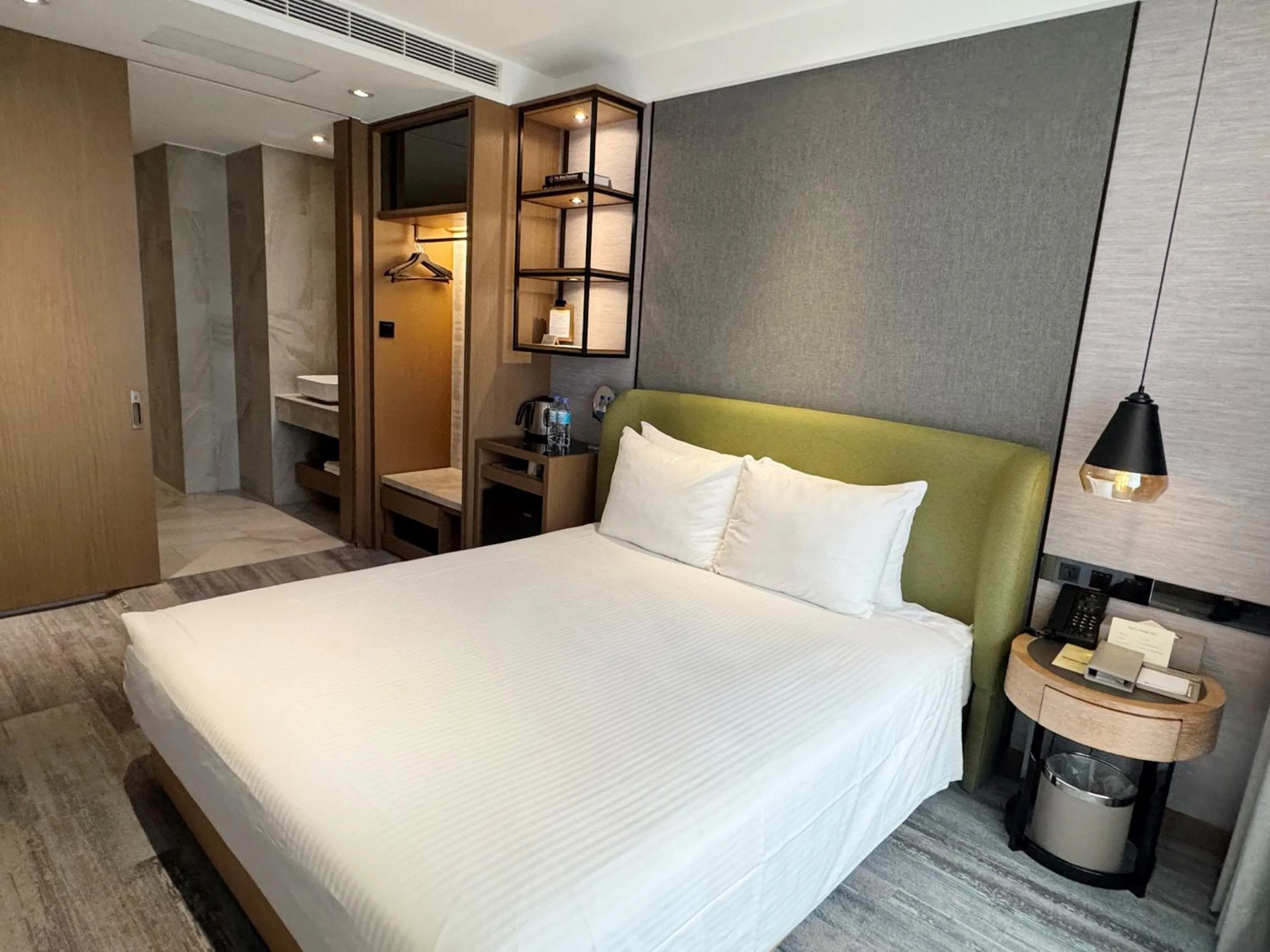 Photo of the whole room, Bed in Harbour 10 Hotel