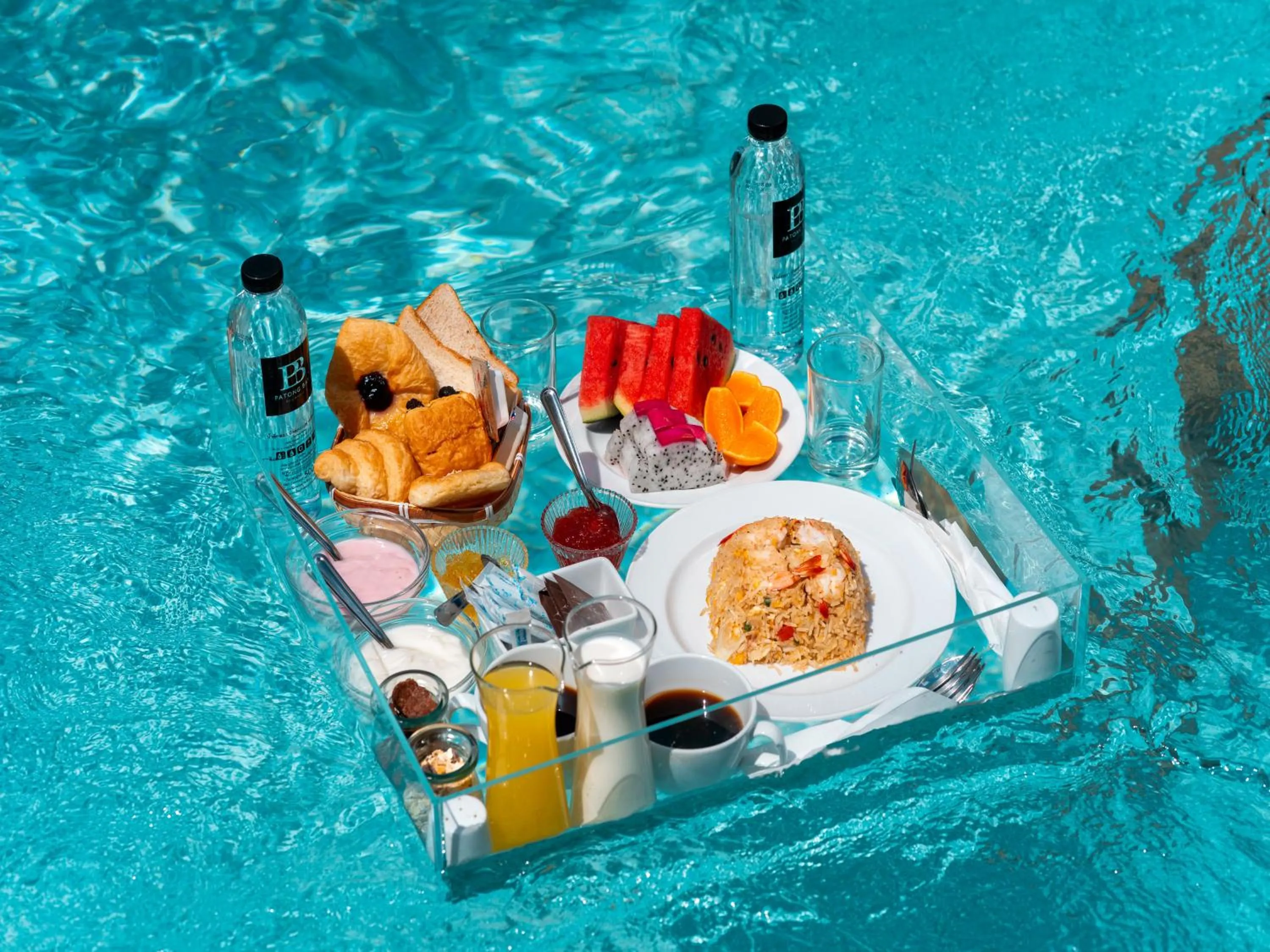 Breakfast, Swimming Pool in Patong Bay Residence