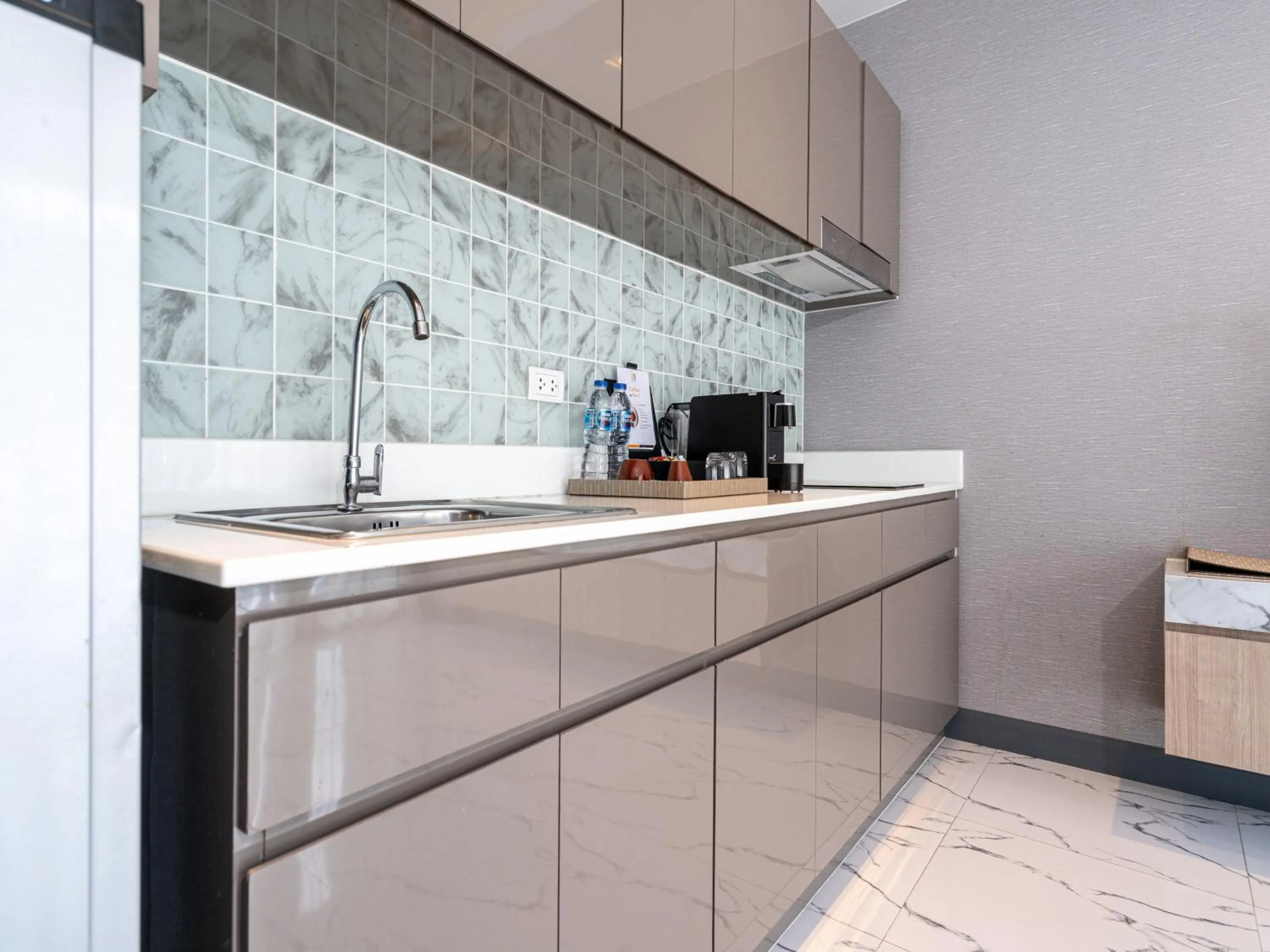 kitchen, Kitchen/Kitchenette in Patong Bay Residence