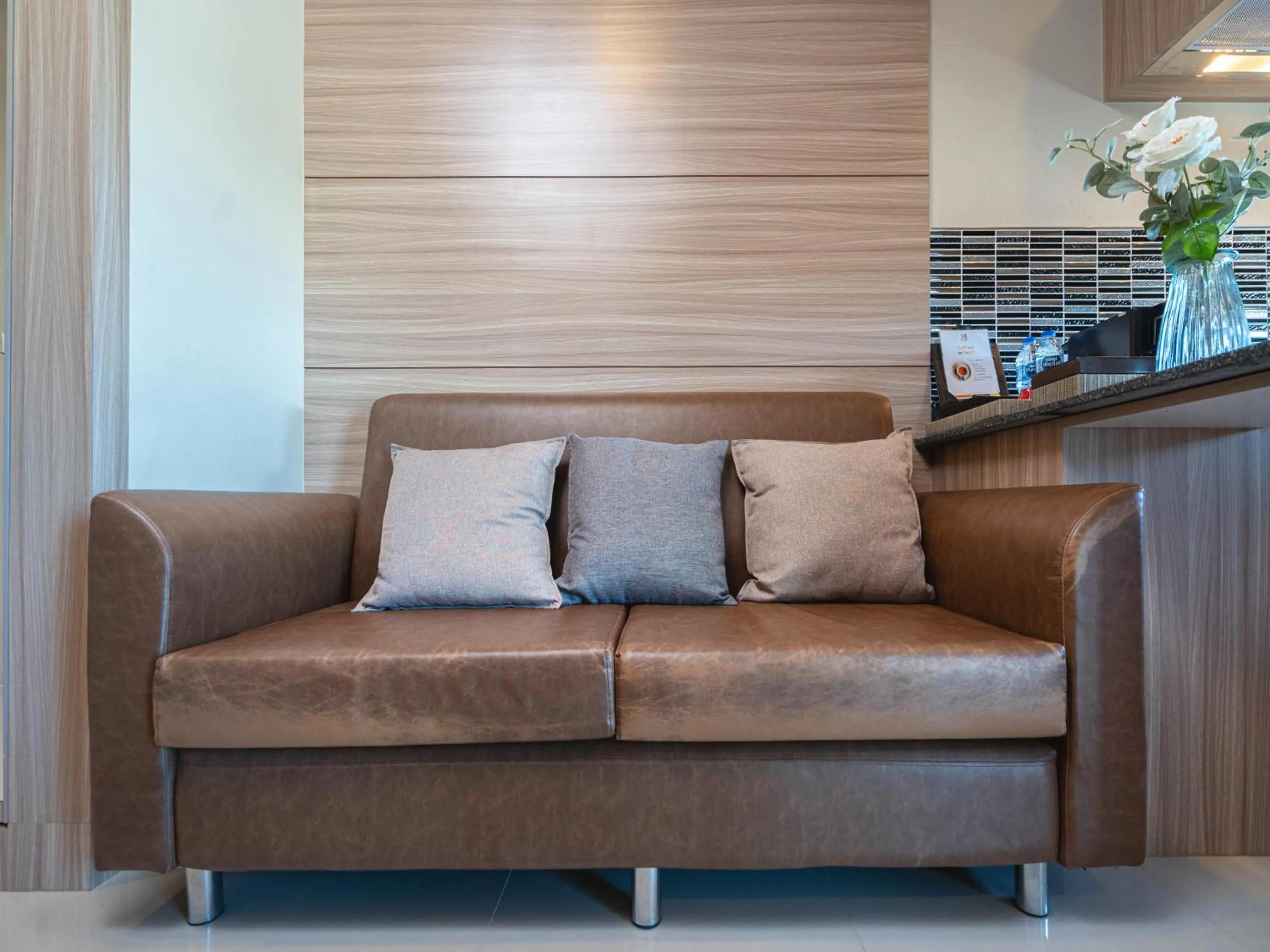 Living room, Seating Area in Patong Bay Residence