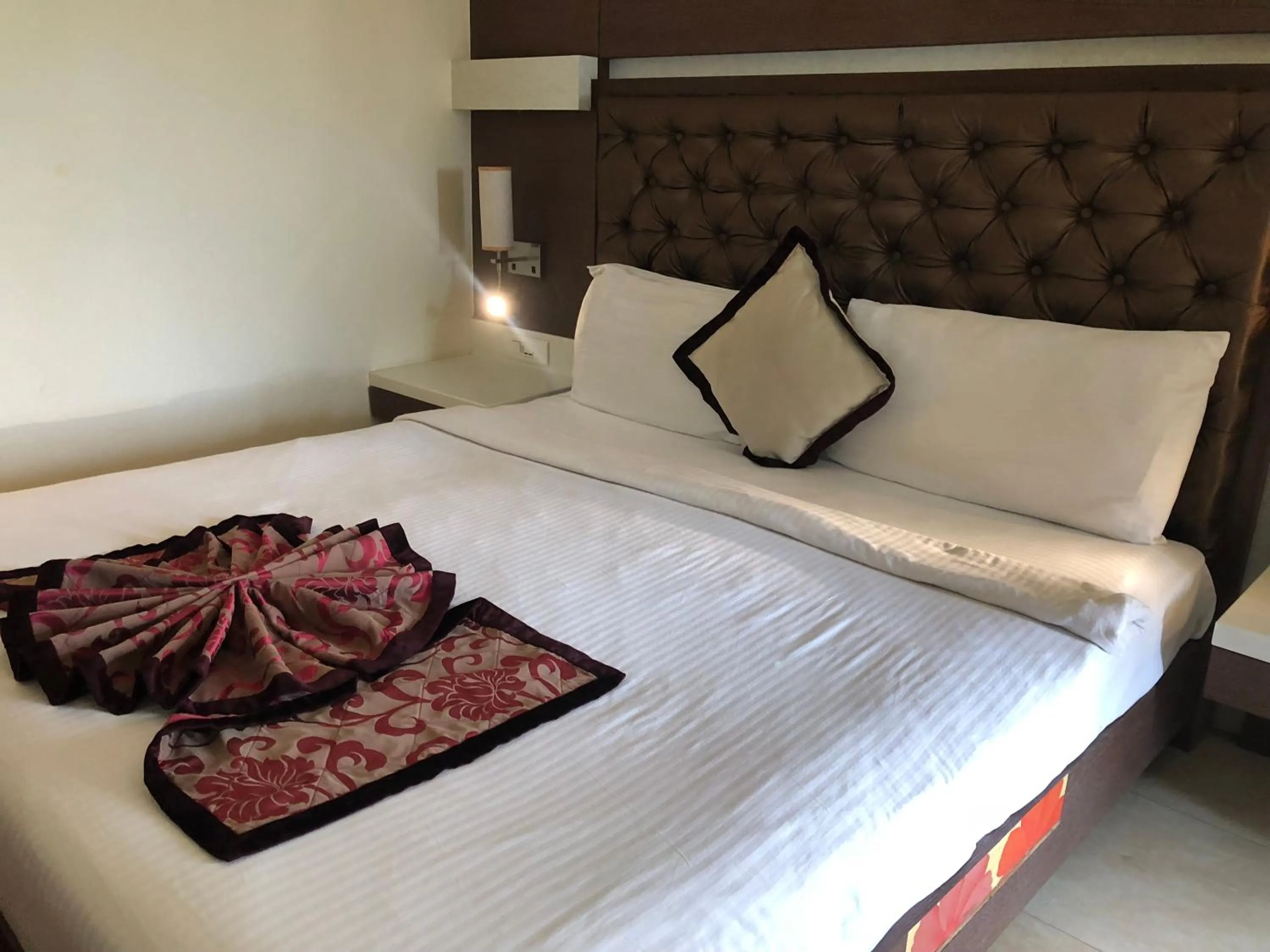 Bed in The Chariot Resort and Spa