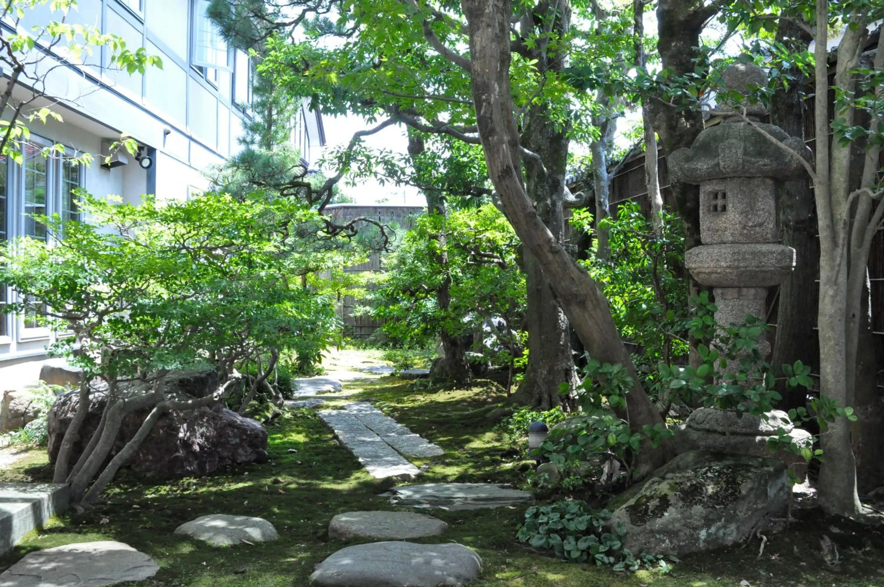 Garden in Camellia Inn Yukitsubaki