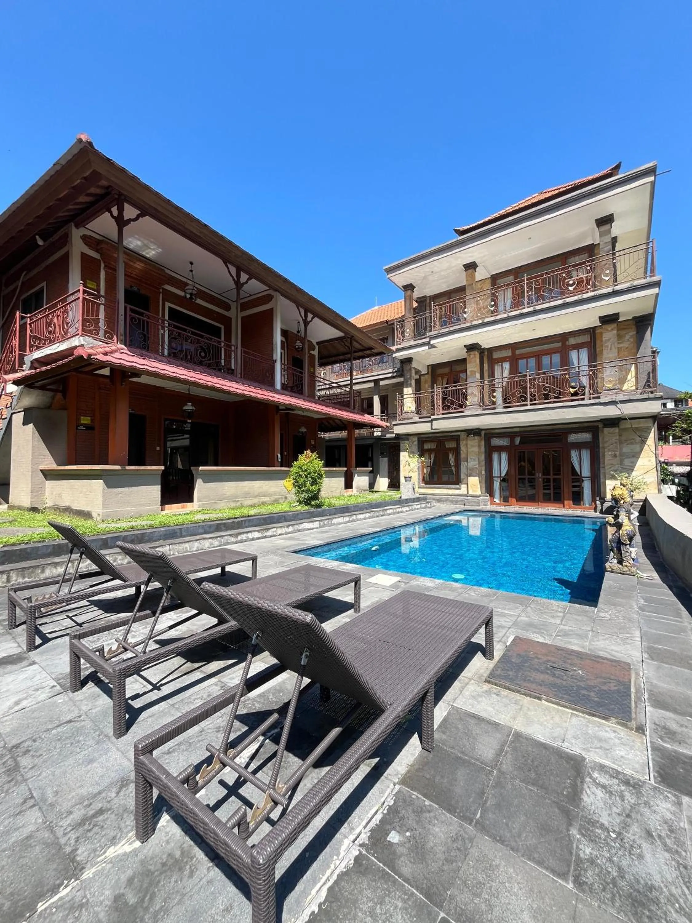 Swimming pool in Pande Permai Bungalows