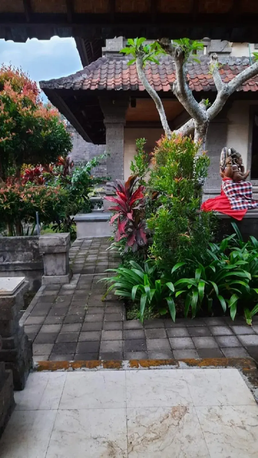 Garden view in Pande Permai Bungalows Garden view in Pande Permai Bungalows