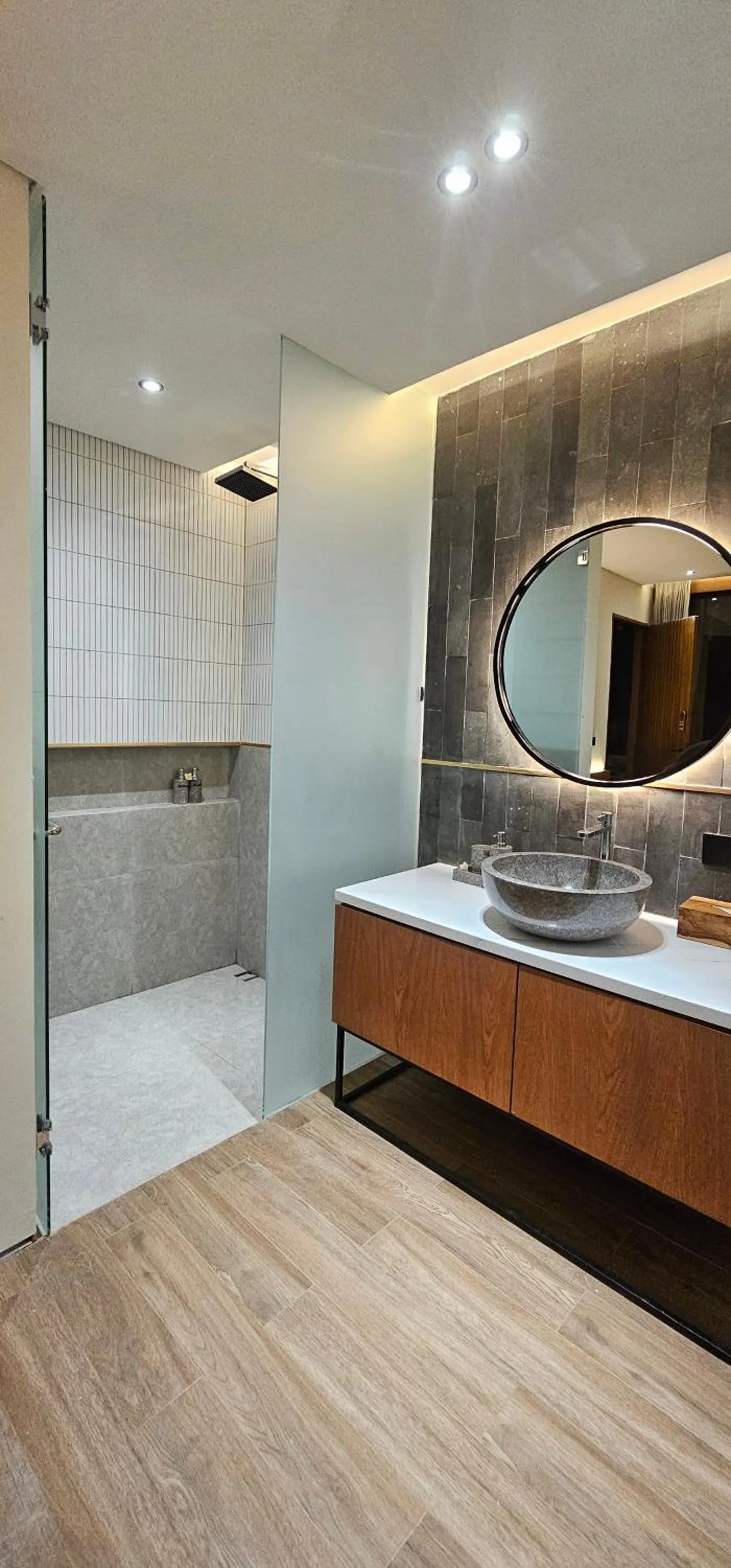 Shower in Kun - Kun Guest House Ubud