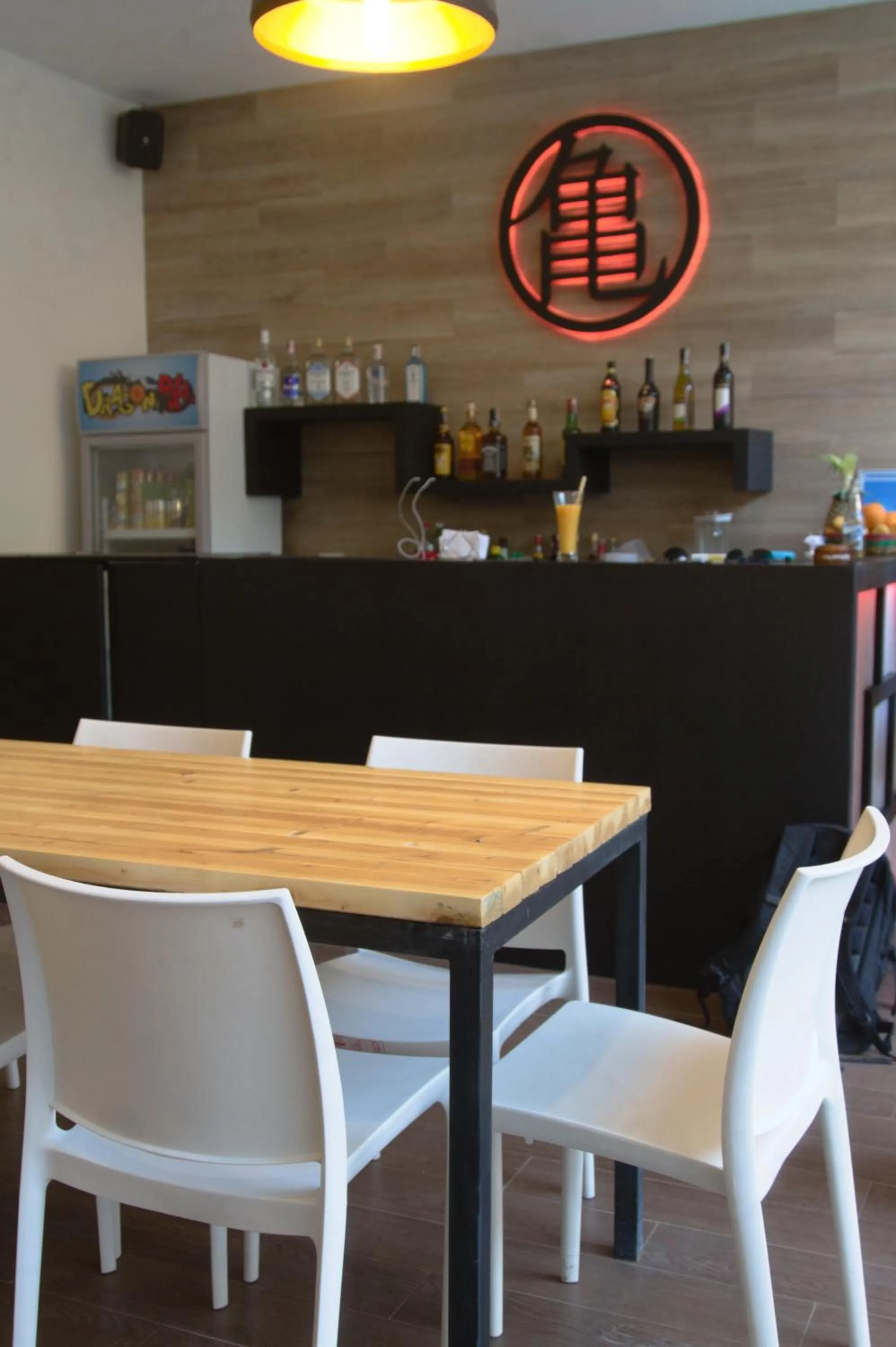 Restaurant/places to eat in Kame House Hostel
