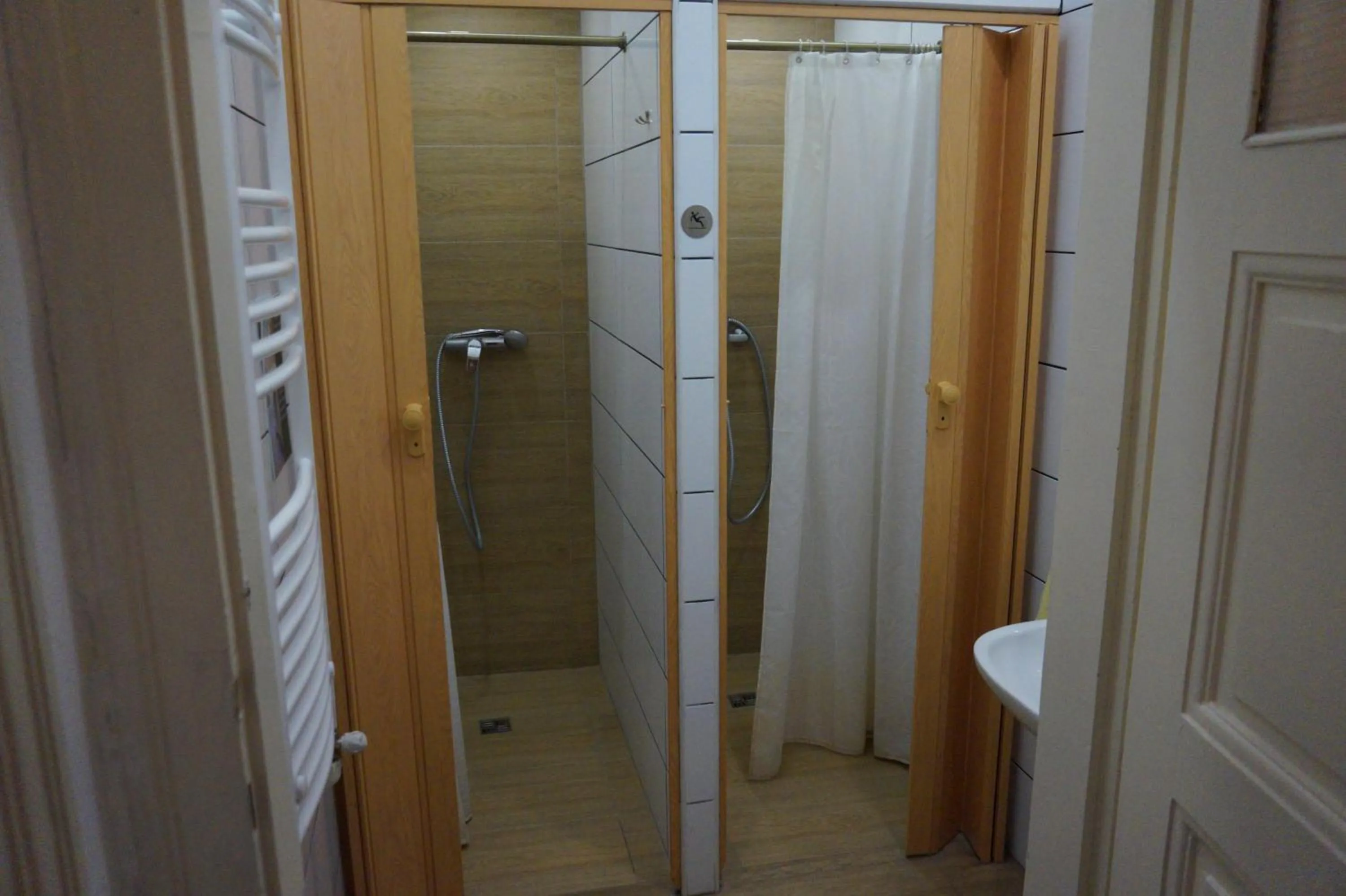 Bathroom in Coffee Home Hostel