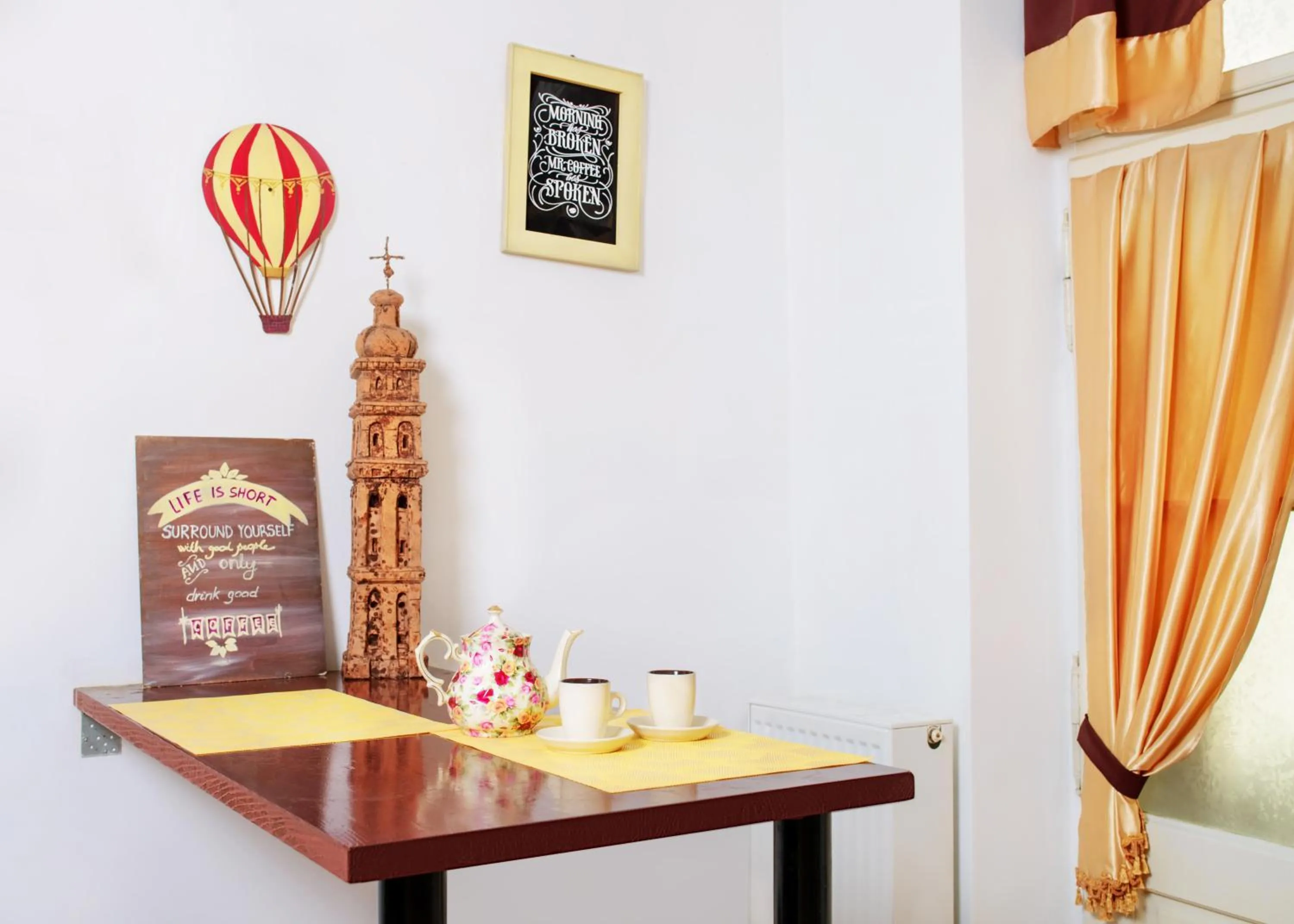 Coffee/tea facilities in Coffee Home Hostel
