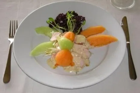 Food and drinks in Caves Motor Inn